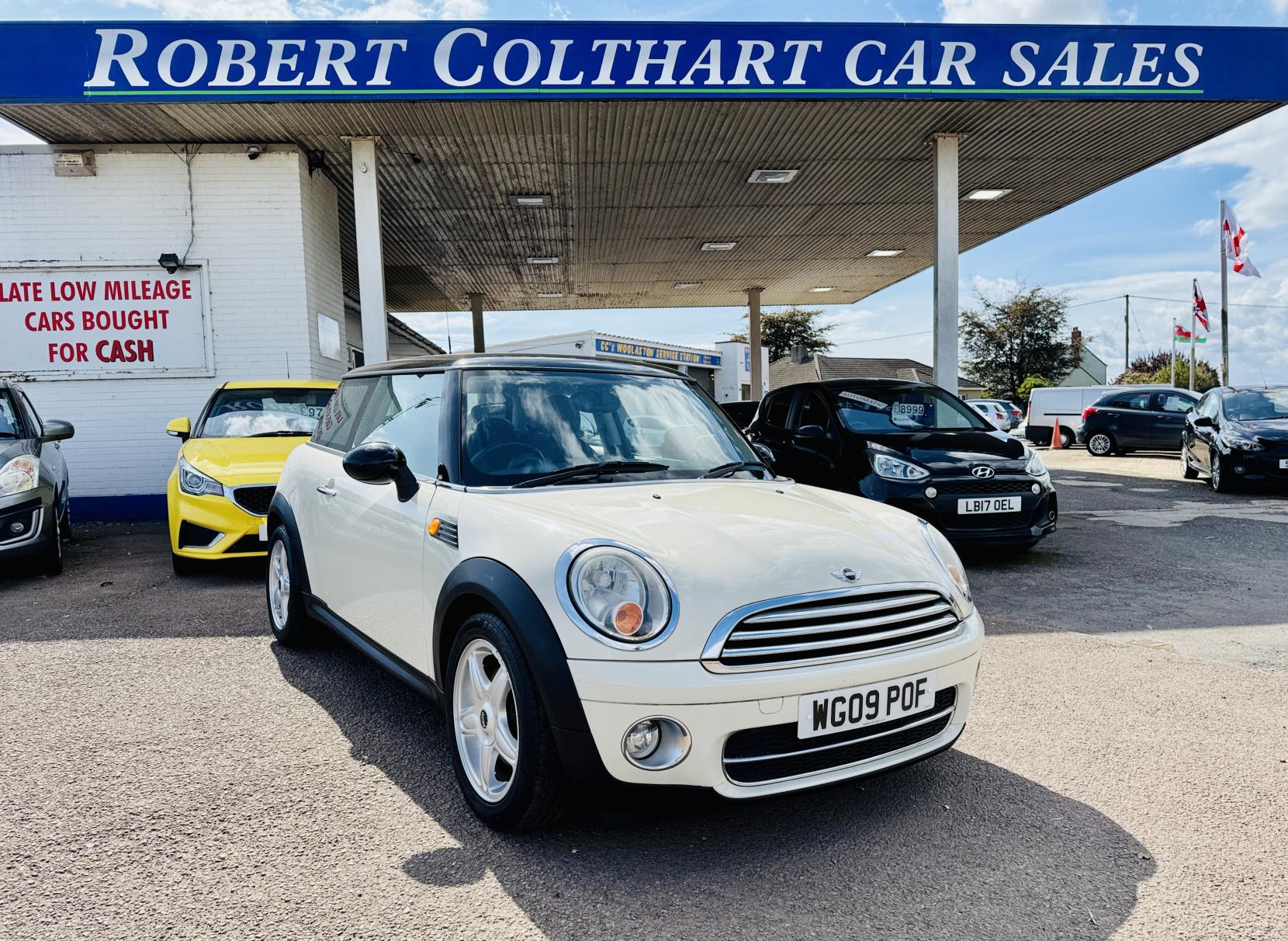 MINI Hatch 1.6 Cooper D Hatchback 3dr Diesel Manual Euro 4 (110 ps)