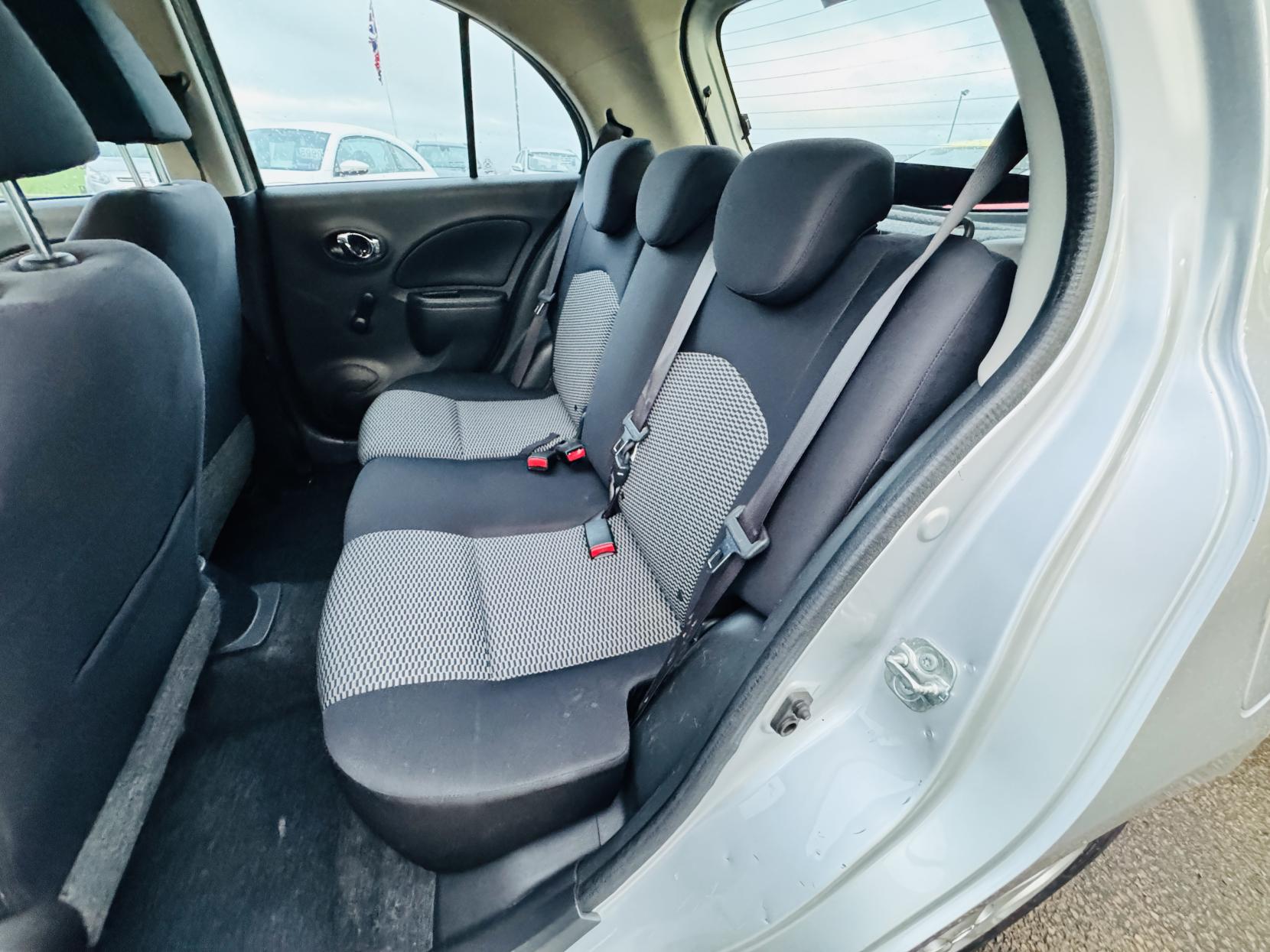 Nissan Micra 1.2 Acenta Hatchback 5dr Petrol CVT Euro 5 (80 ps)