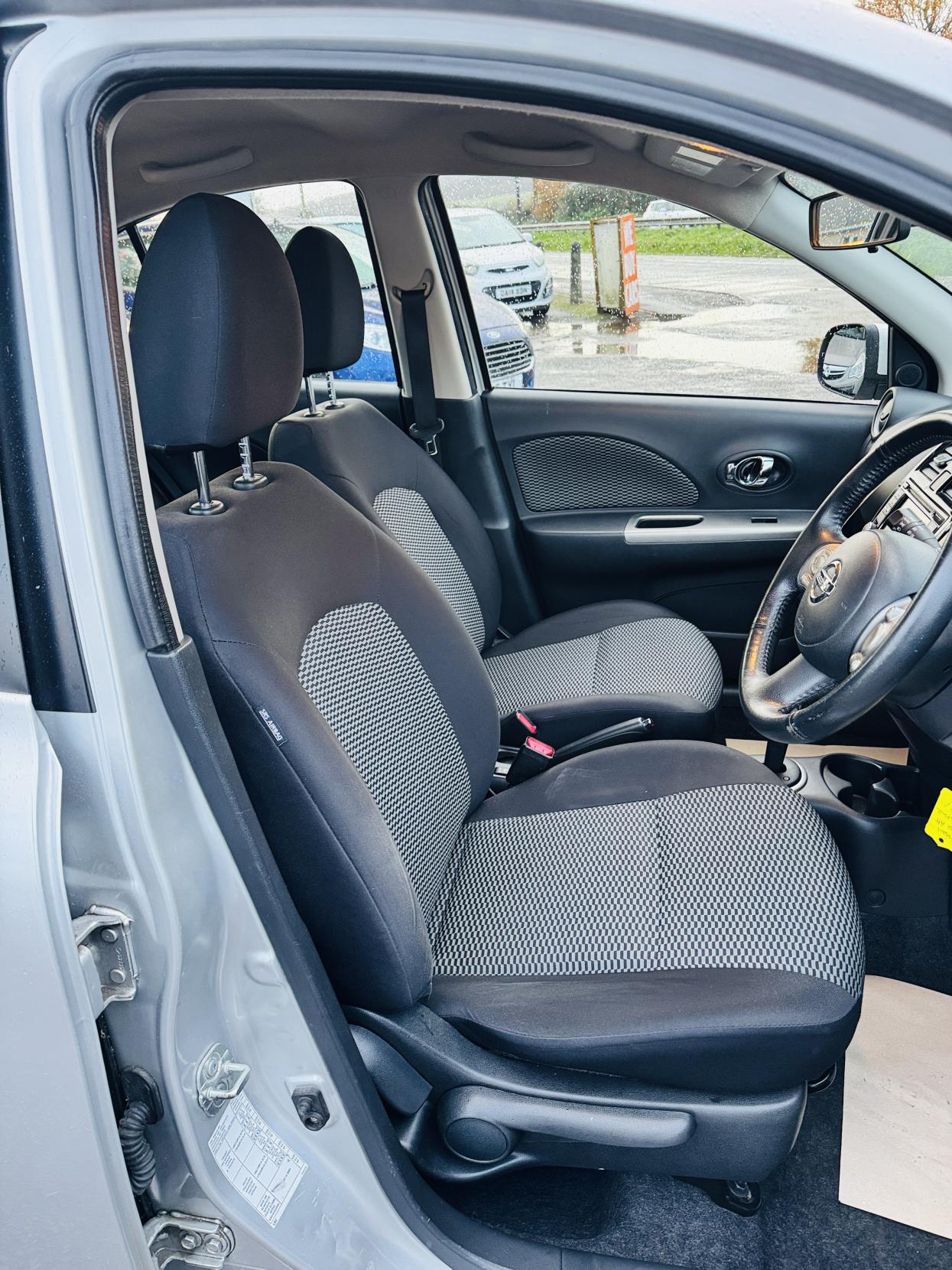 Nissan Micra 1.2 Acenta Hatchback 5dr Petrol CVT Euro 5 (80 ps)