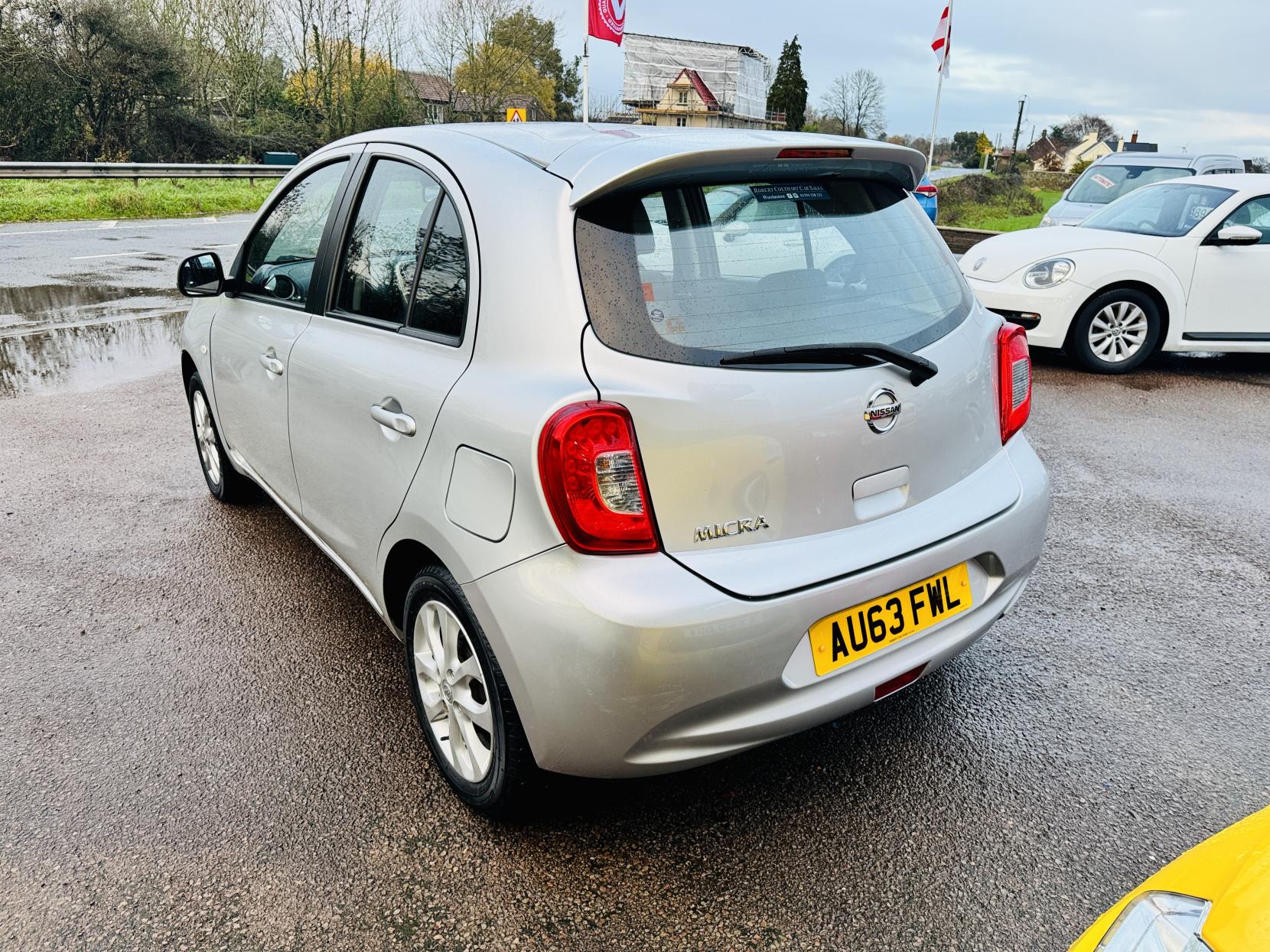 Nissan Micra 1.2 Acenta Hatchback 5dr Petrol CVT Euro 5 (80 ps)