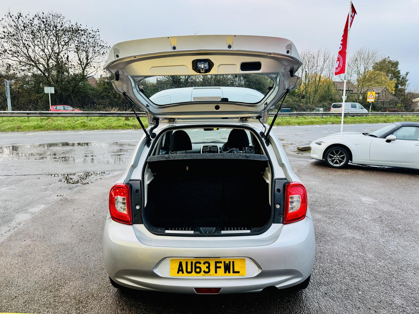 Nissan Micra 1.2 Acenta Hatchback 5dr Petrol CVT Euro 5 (80 ps)