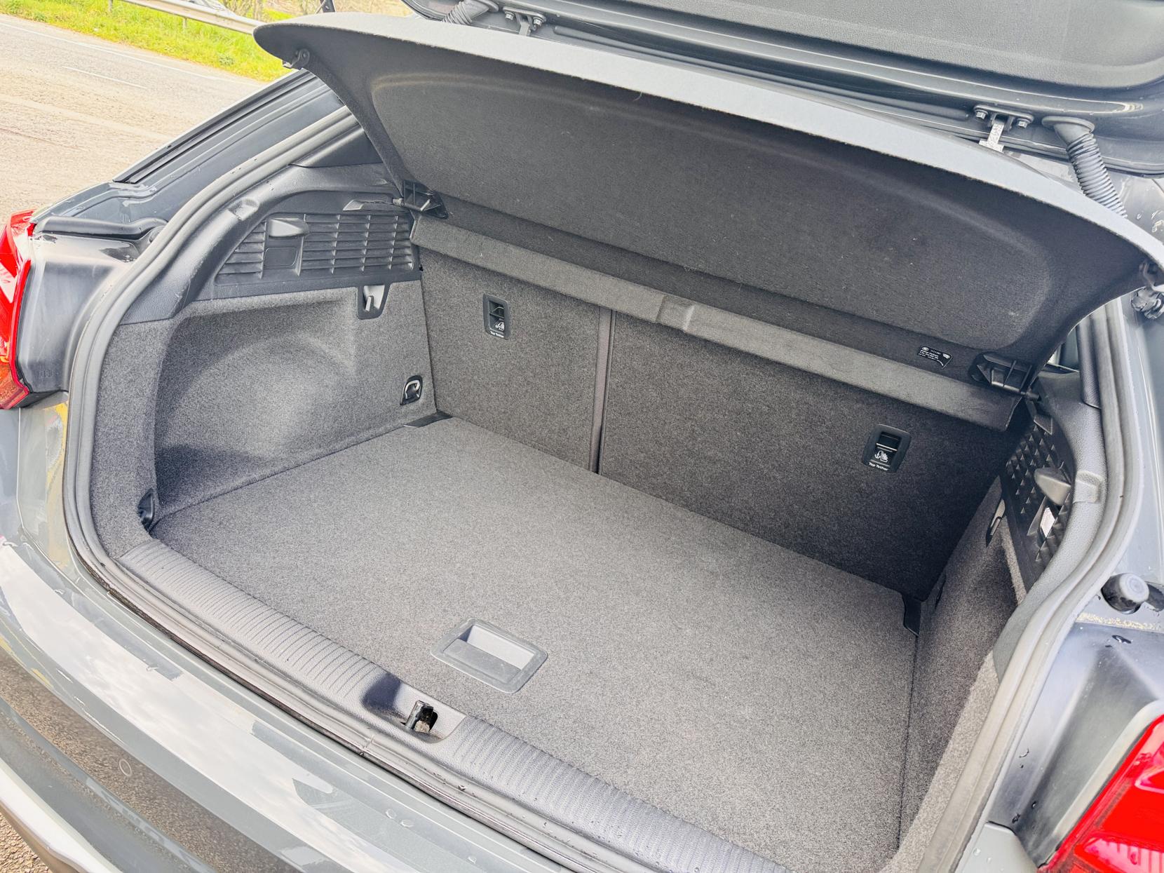 Audi Q2 1.4 TFSI CoD S line SUV 5dr Petrol S Tronic Euro 6 (s/s) (150 ps)