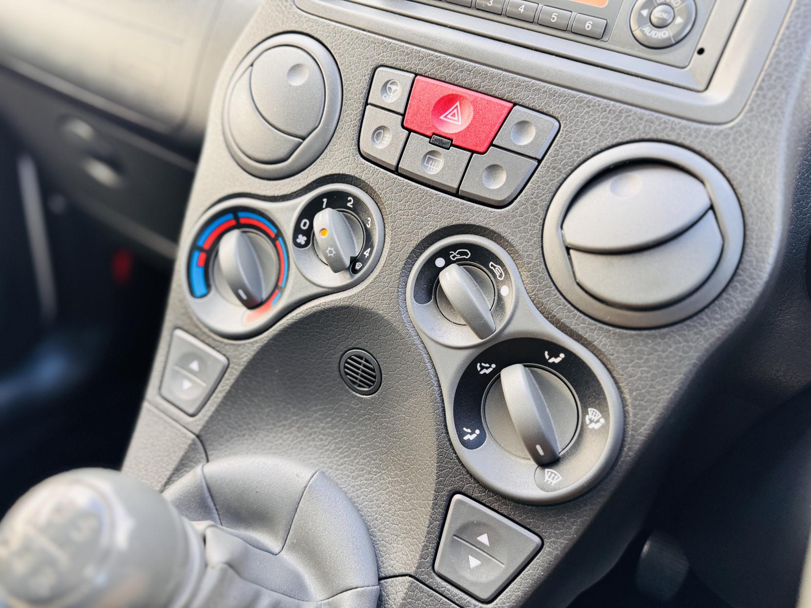 Fiat Panda 1.2 MyLife Hatchback 5dr Petrol Manual (113 g/km, 60 bhp)