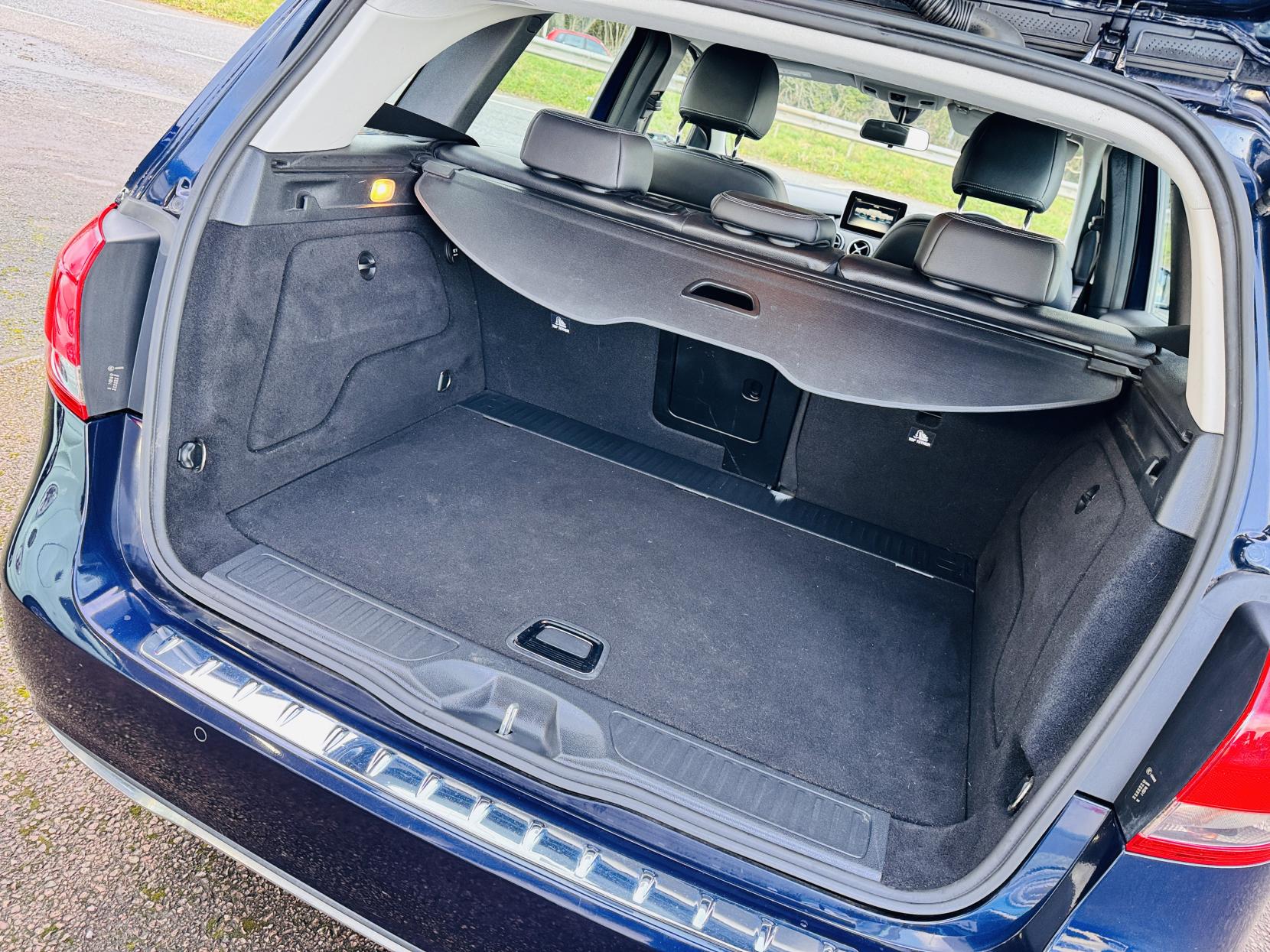 Mercedes-Benz B Class 1.6 B180 SE (Executive) MPV 5dr Petrol 7G-DCT Euro 6 (s/s) (122 ps)