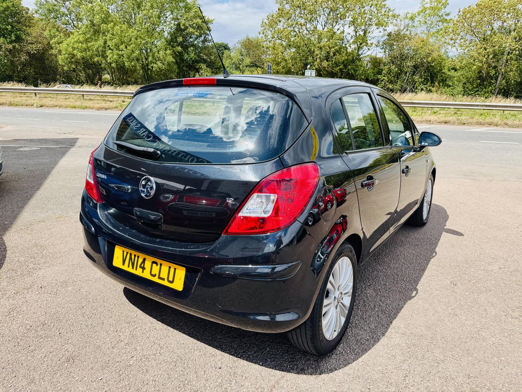 Vauxhall Corsa 1.2 16V SE Hatchback 5dr Petrol Manual Euro 5 (85 ps)