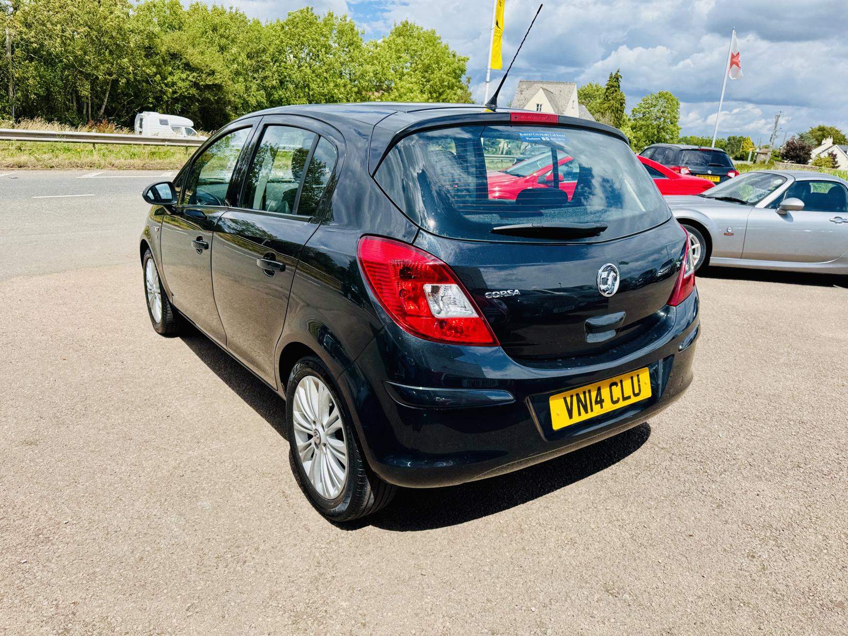 Vauxhall Corsa 1.2 16V SE Hatchback 5dr Petrol Manual Euro 5 (85 ps)