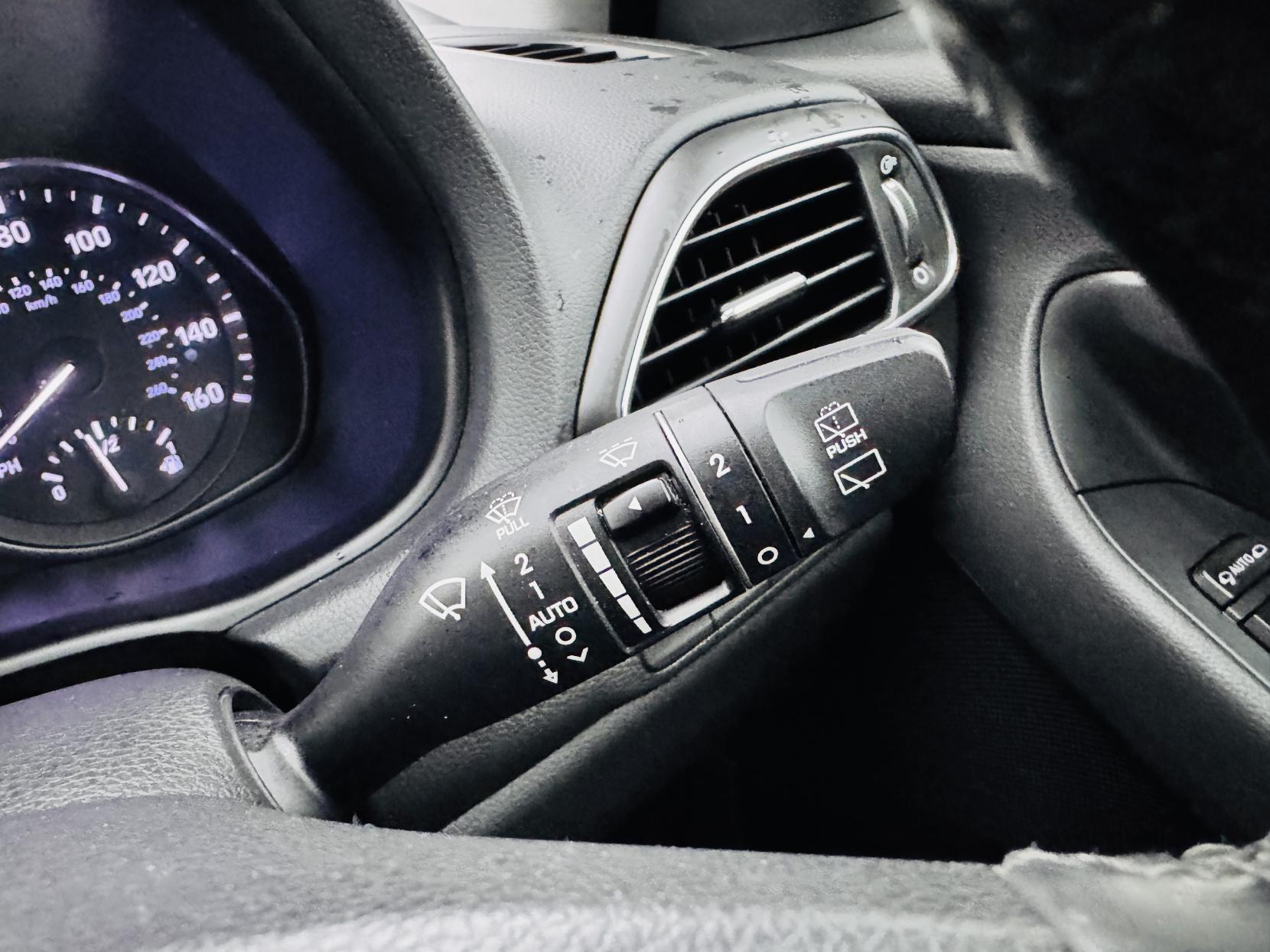 Hyundai i30 1.4 T-GDi Blue Drive Premium Hatchback 5dr Petrol Manual Euro 6 (s/s) (140 ps)