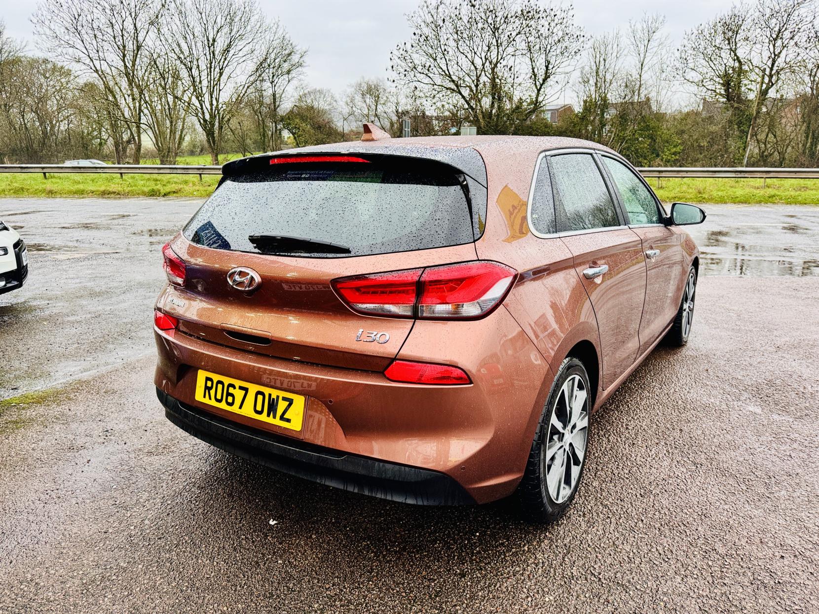 Hyundai i30 1.4 T-GDi Blue Drive Premium Hatchback 5dr Petrol Manual Euro 6 (s/s) (140 ps)