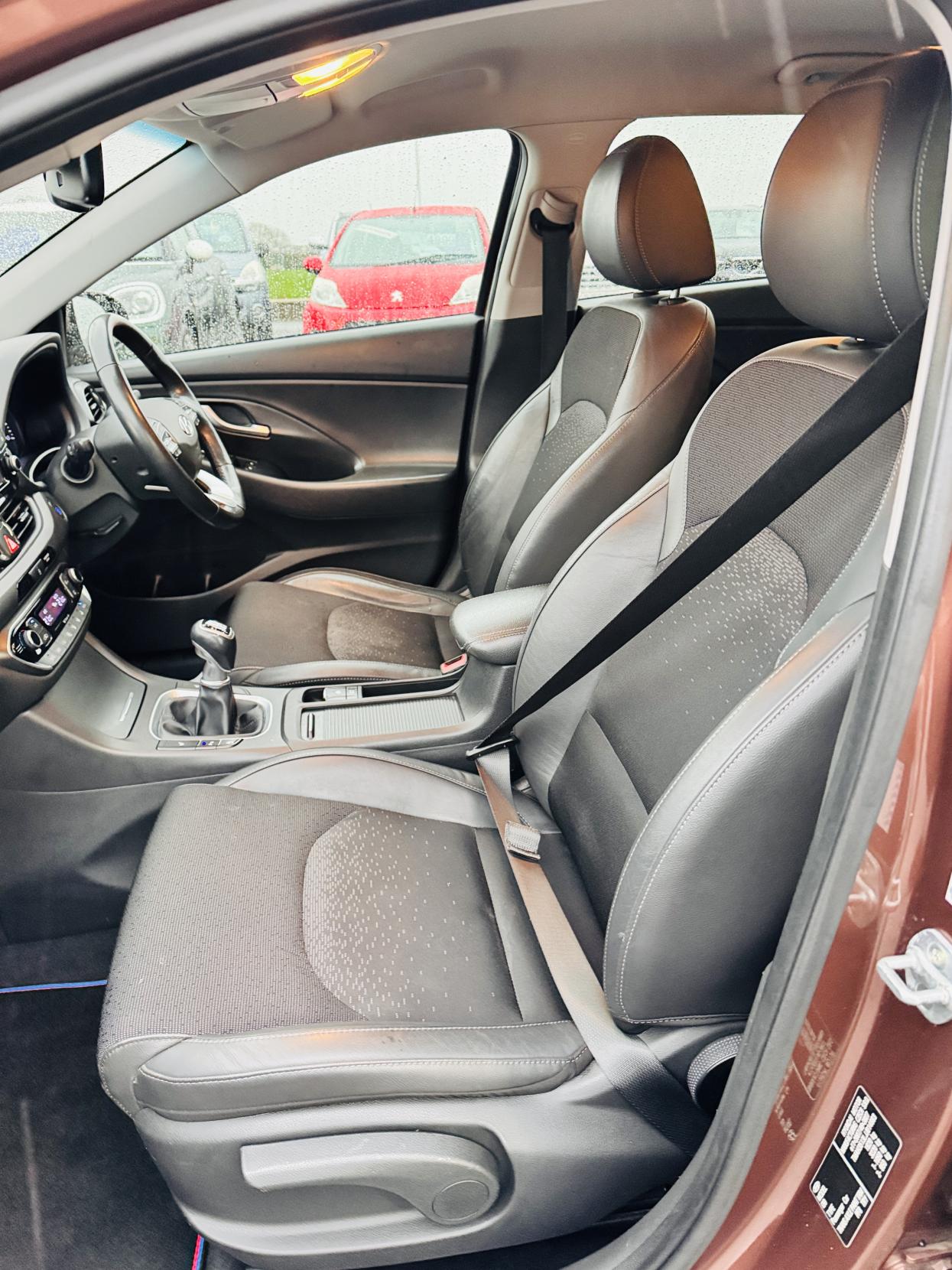 Hyundai i30 1.4 T-GDi Blue Drive Premium Hatchback 5dr Petrol Manual Euro 6 (s/s) (140 ps)