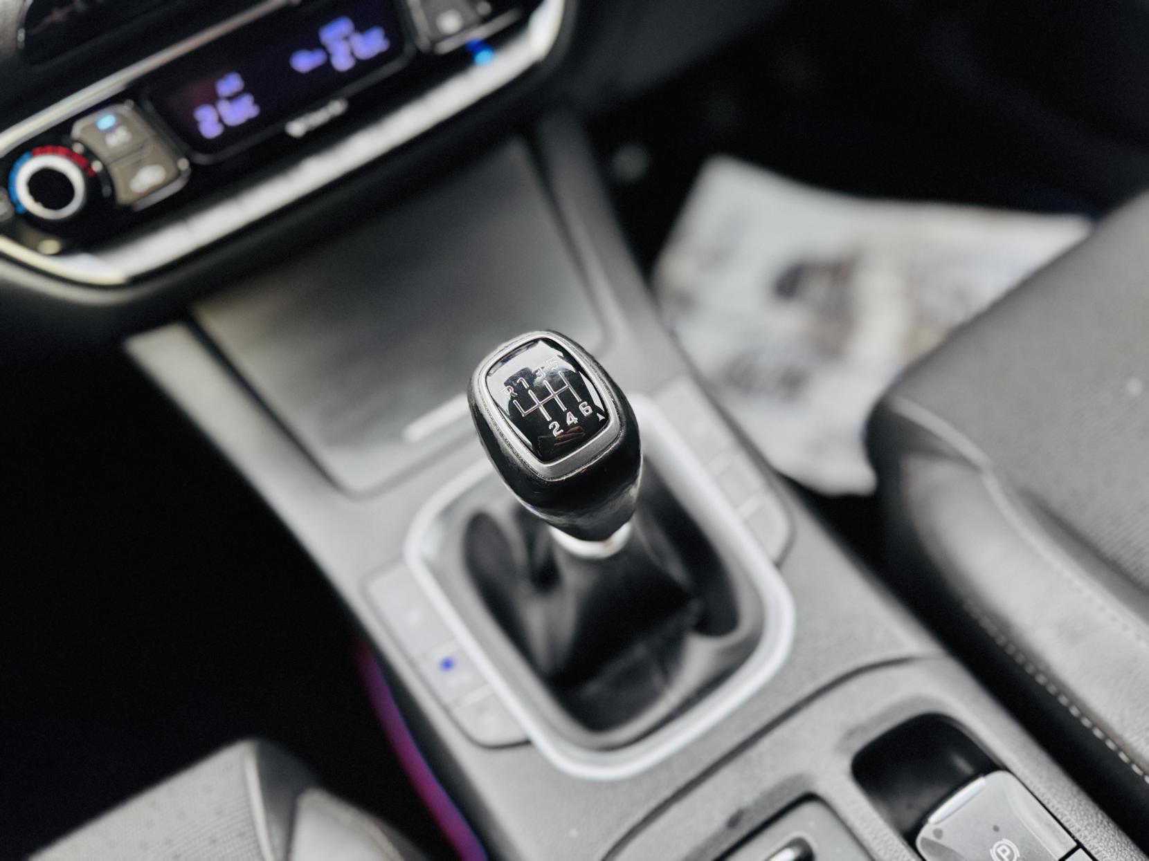 Hyundai i30 1.4 T-GDi Blue Drive Premium Hatchback 5dr Petrol Manual Euro 6 (s/s) (140 ps)