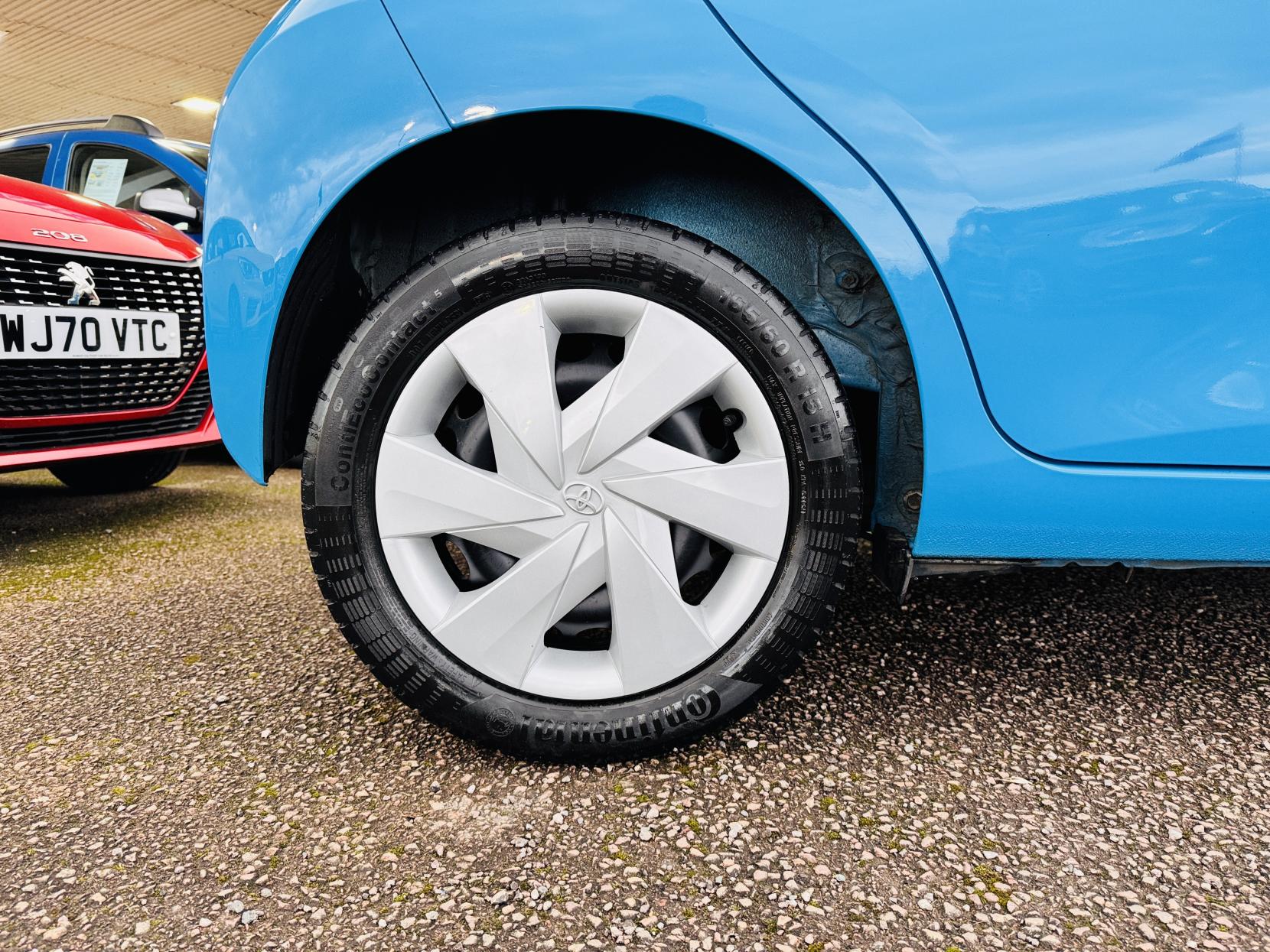 Toyota AYGO 1.0 VVT-i x-play Hatchback 5dr Petrol Manual Euro 6 (68 ps)