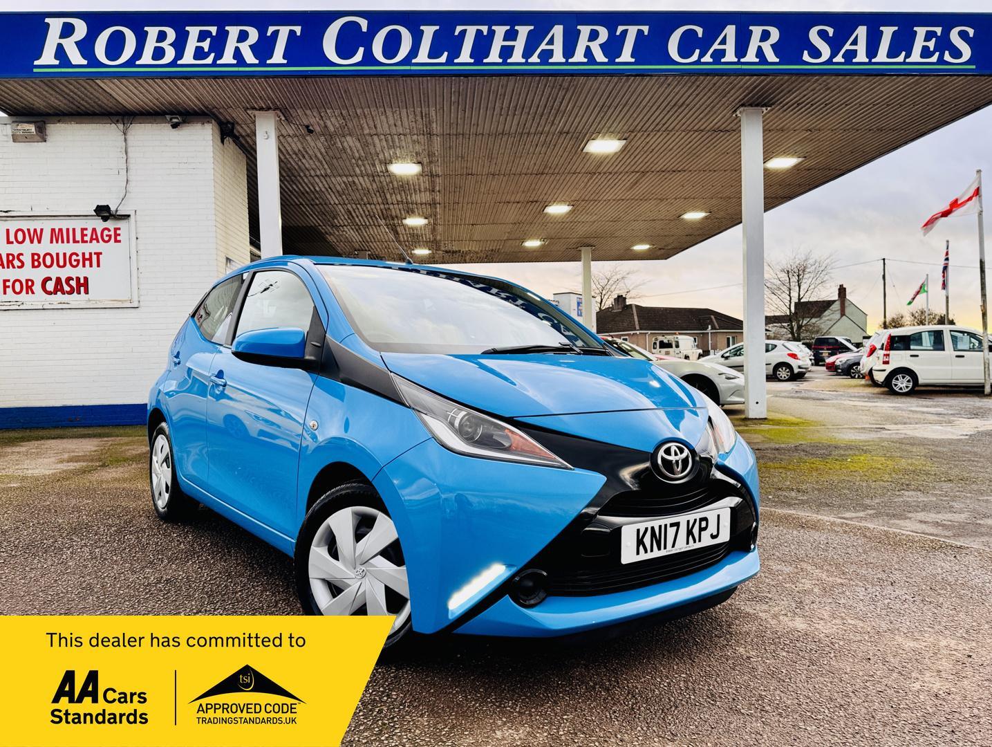 Toyota AYGO 1.0 VVT-i x-play Hatchback 5dr Petrol Manual Euro 6 (68 ps)