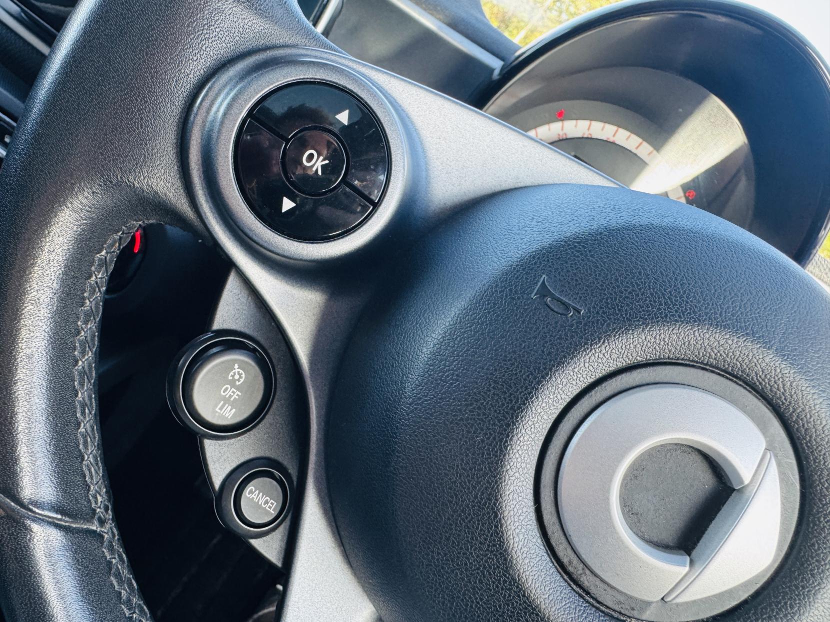 Smart forfour 0.9T Prime (Premium Plus) Hatchback 5dr Petrol Twinamic Euro 6 (s/s) (90 ps)