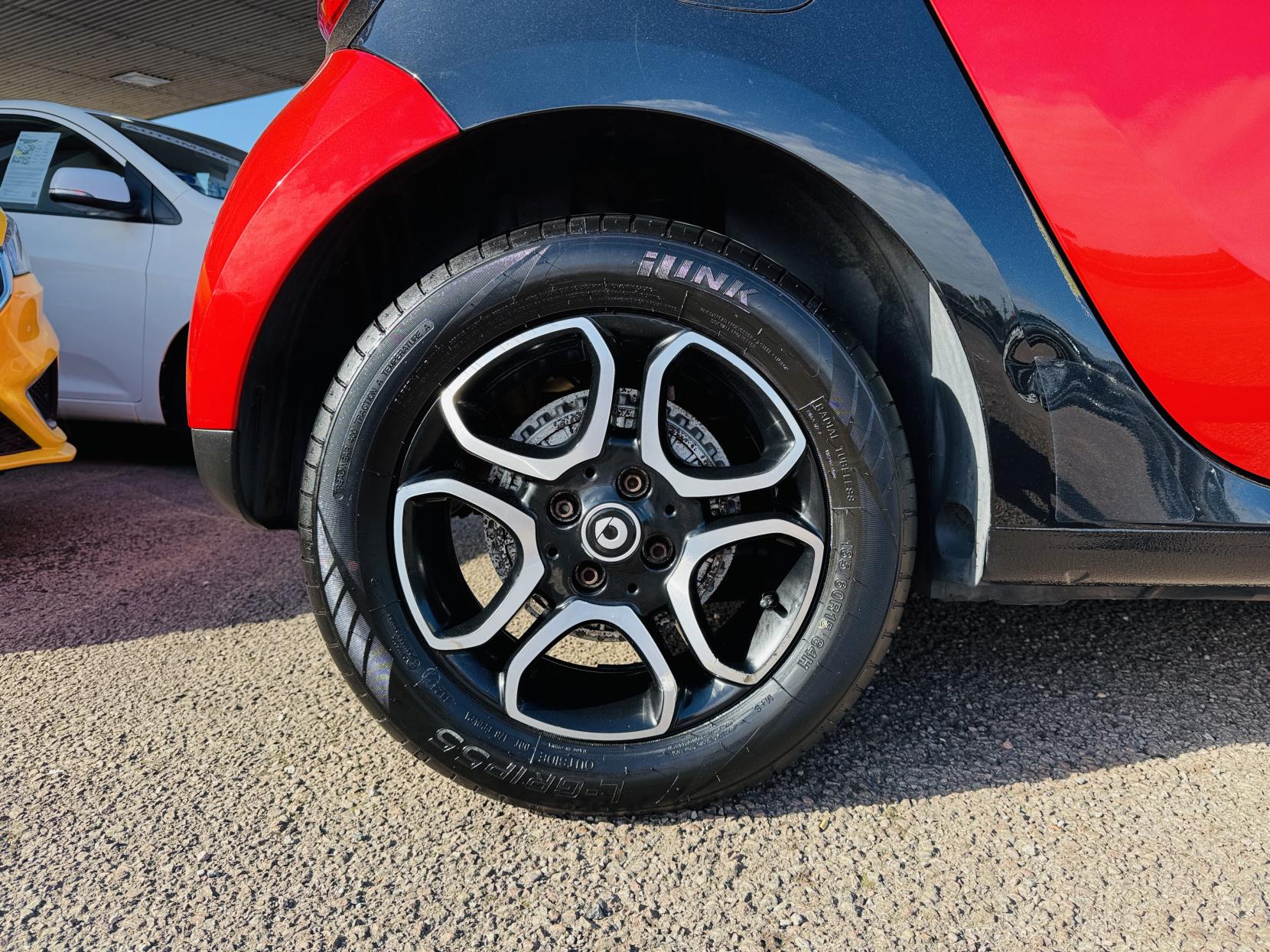 Smart forfour 0.9T Prime (Premium Plus) Hatchback 5dr Petrol Twinamic Euro 6 (s/s) (90 ps)