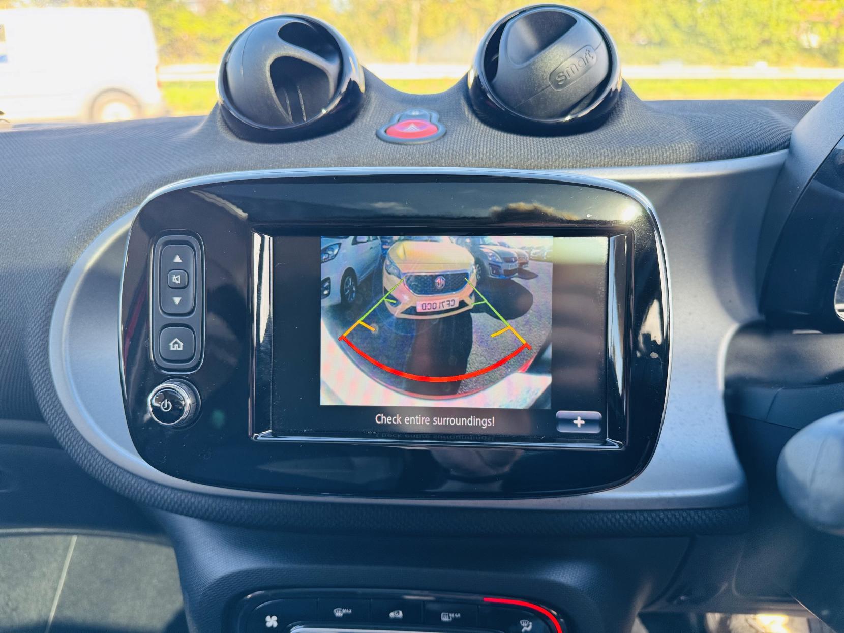 Smart forfour 0.9T Prime (Premium Plus) Hatchback 5dr Petrol Twinamic Euro 6 (s/s) (90 ps)