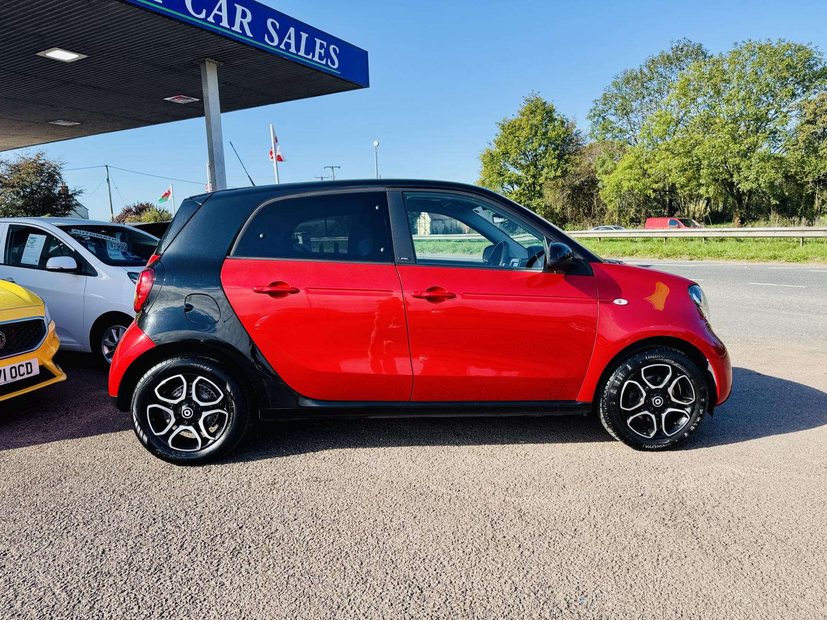 Smart forfour 0.9T Prime (Premium Plus) Hatchback 5dr Petrol Twinamic Euro 6 (s/s) (90 ps)