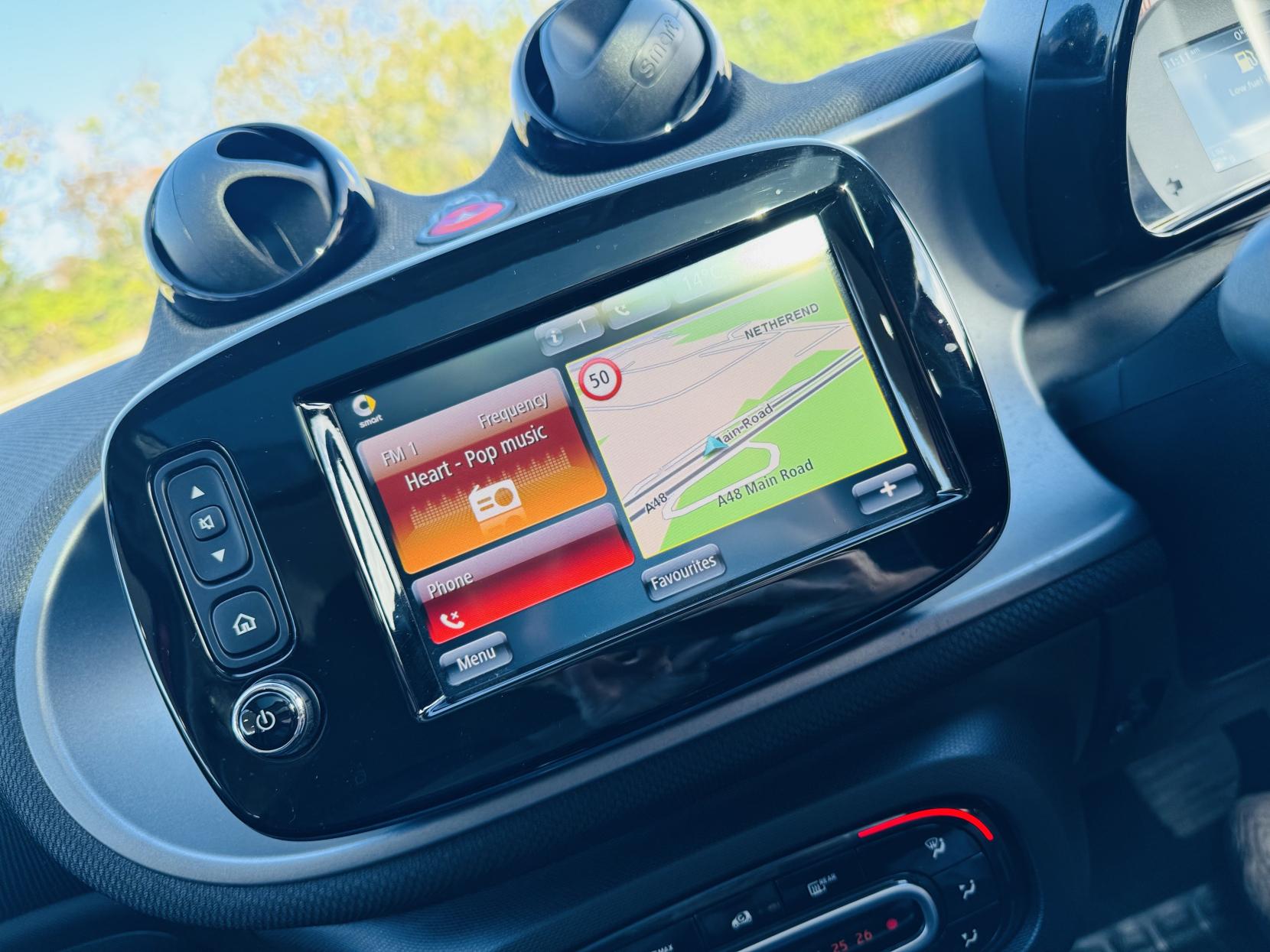 Smart forfour 0.9T Prime (Premium Plus) Hatchback 5dr Petrol Twinamic Euro 6 (s/s) (90 ps)