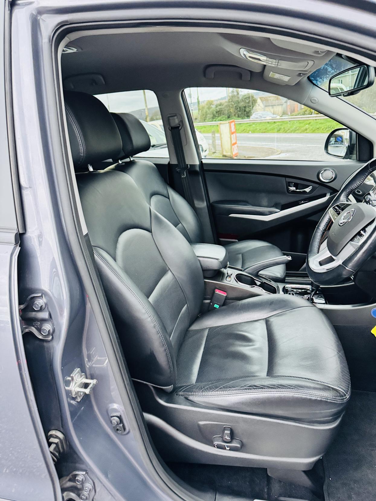 SsangYong Korando 2.2D ELX SUV 5dr Diesel Auto 4WD Euro 6 (178 ps)