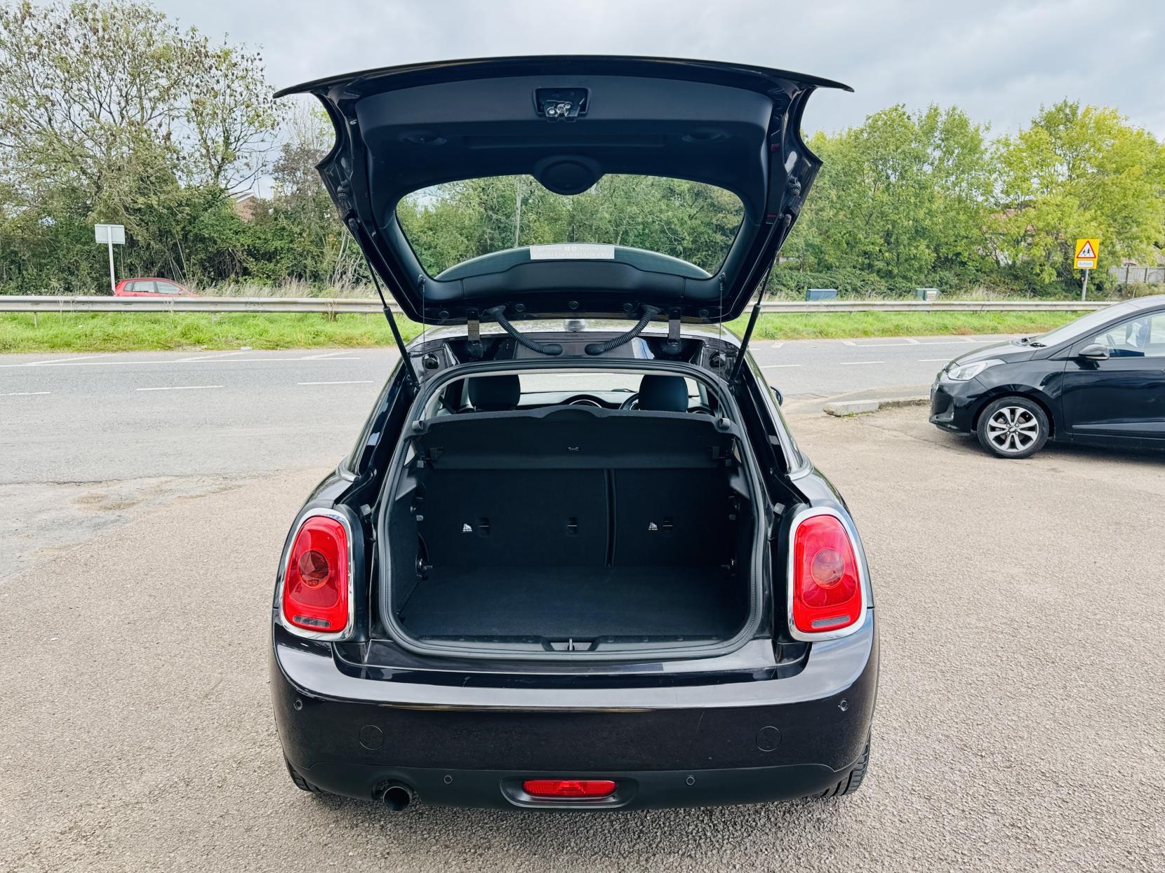 MINI Hatch 1.2 One Hatchback 5dr Petrol Manual Euro 6 (s/s) (102 ps)