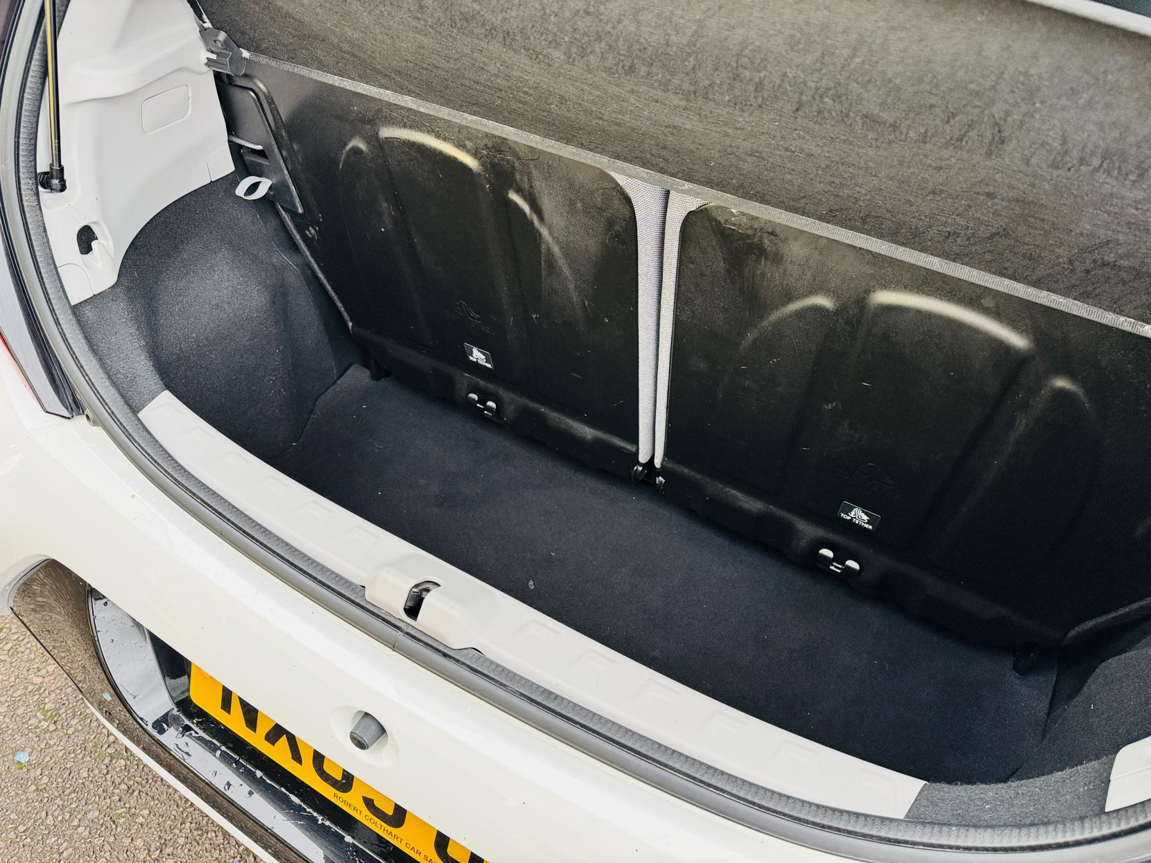 Toyota AYGO 1.0 VVT-i x-play Hatchback 5dr Petrol Manual Euro 6 (71 ps)