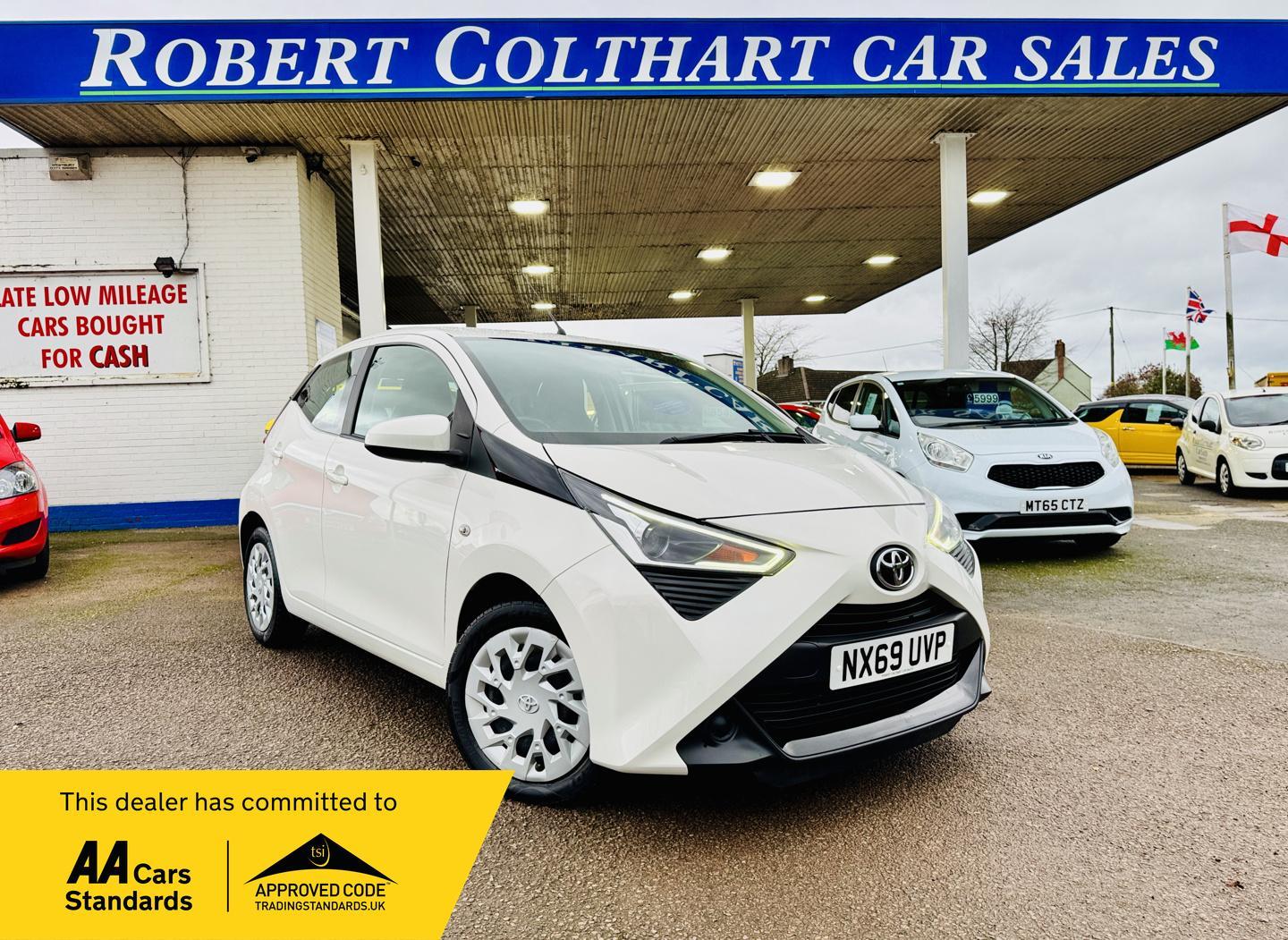 Toyota AYGO 1.0 VVT-i x-play Hatchback 5dr Petrol Manual Euro 6 (71 ps)
