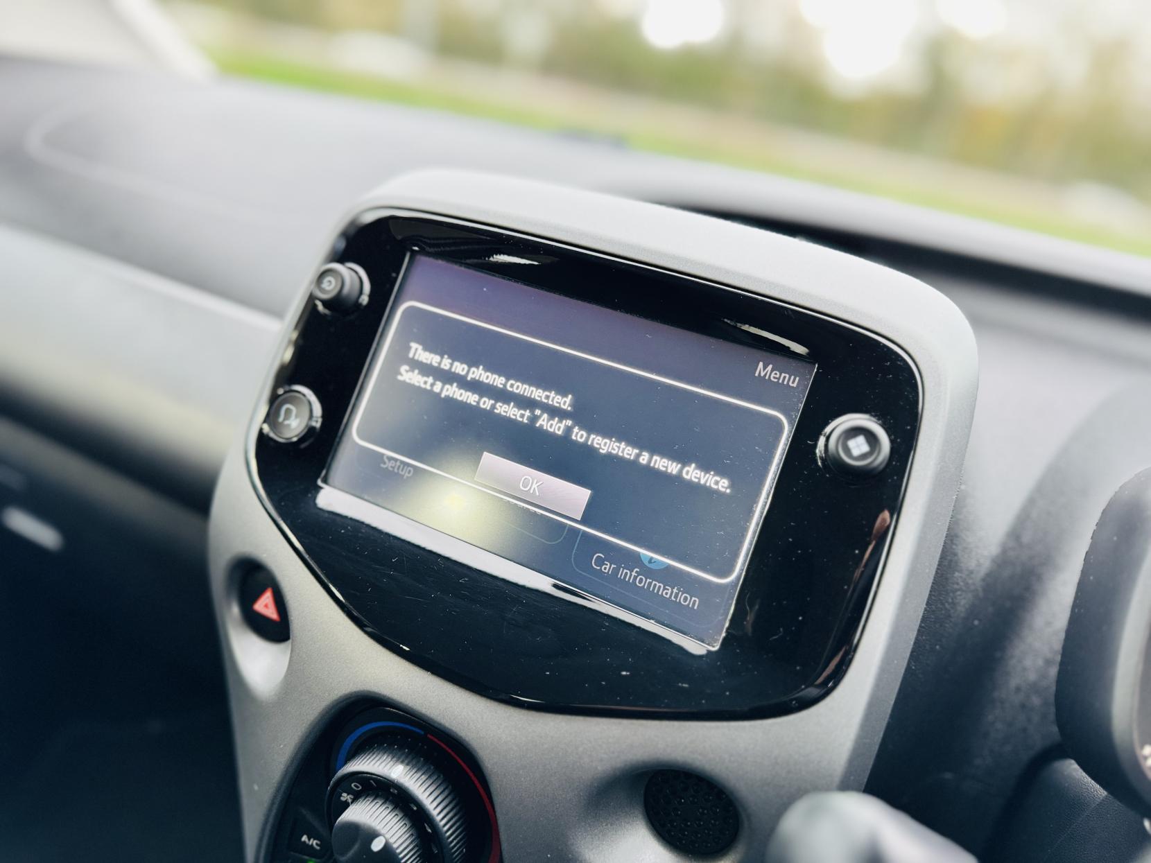 Toyota AYGO 1.0 VVT-i x-play Hatchback 5dr Petrol Manual Euro 6 (71 ps)