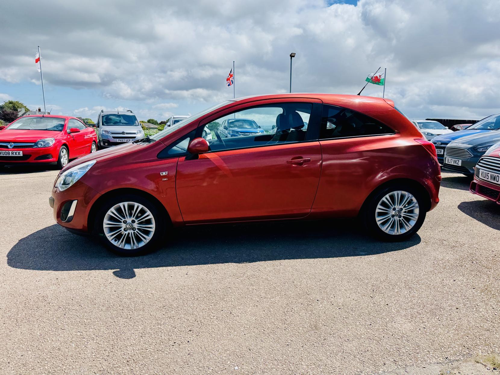 Vauxhall Corsa 1.4 16V SE Hatchback 3dr Petrol Auto Euro 5 (100 ps)