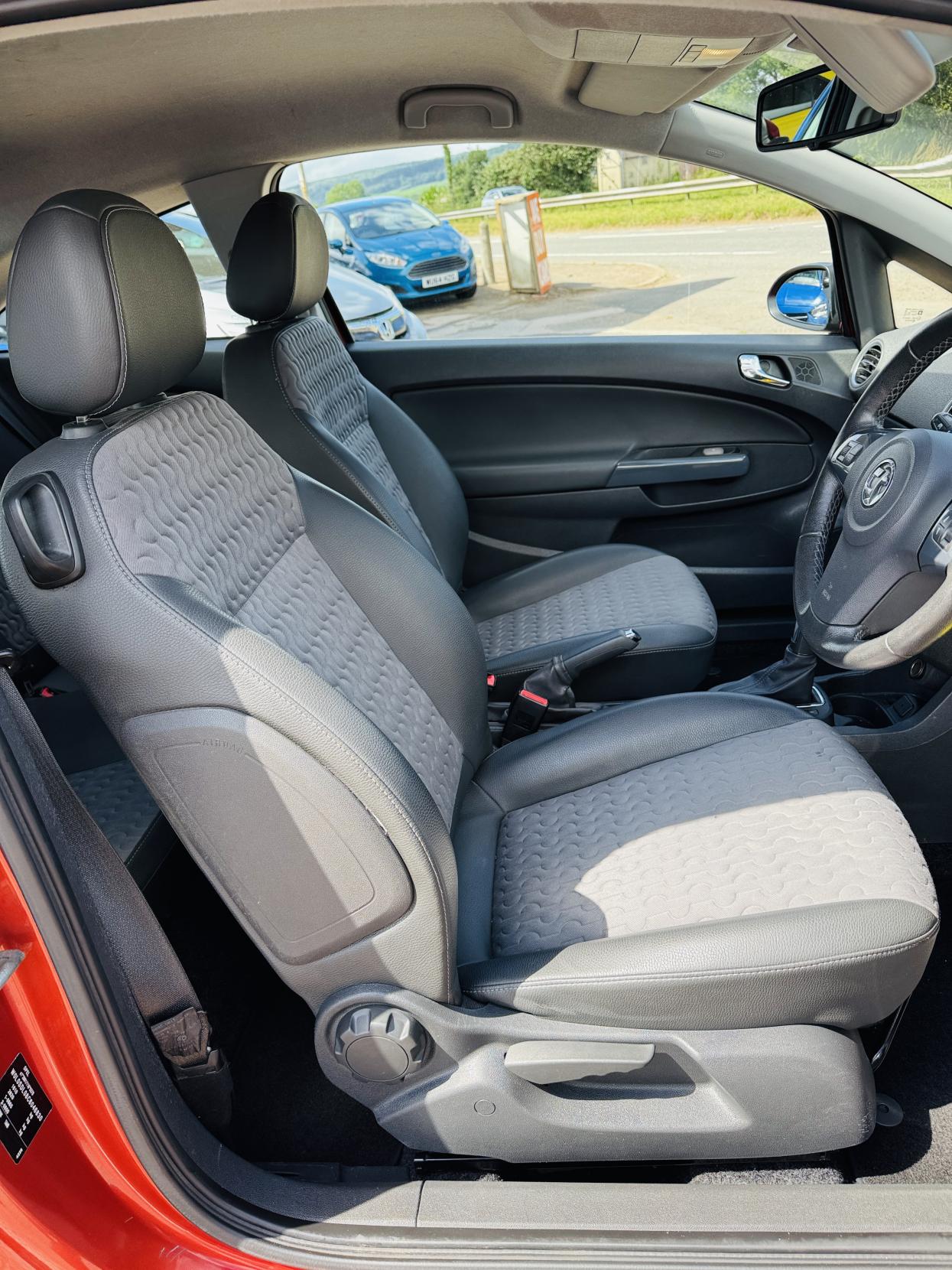 Vauxhall Corsa 1.4 16V SE Hatchback 3dr Petrol Auto Euro 5 (100 ps)