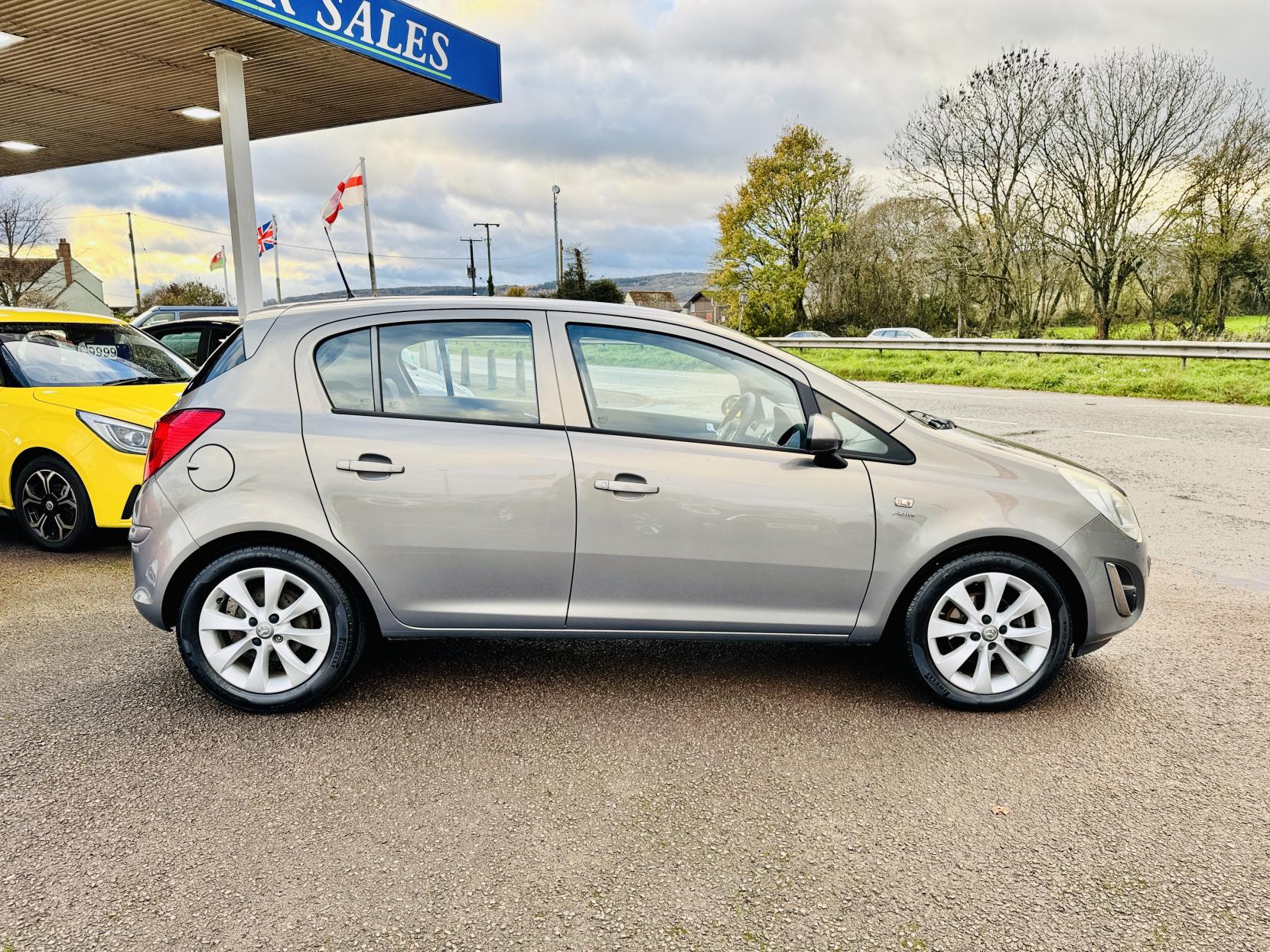 Vauxhall Corsa 1.2 16V Active Hatchback 5dr Petrol Manual Euro 5 (A/C) (85 ps)