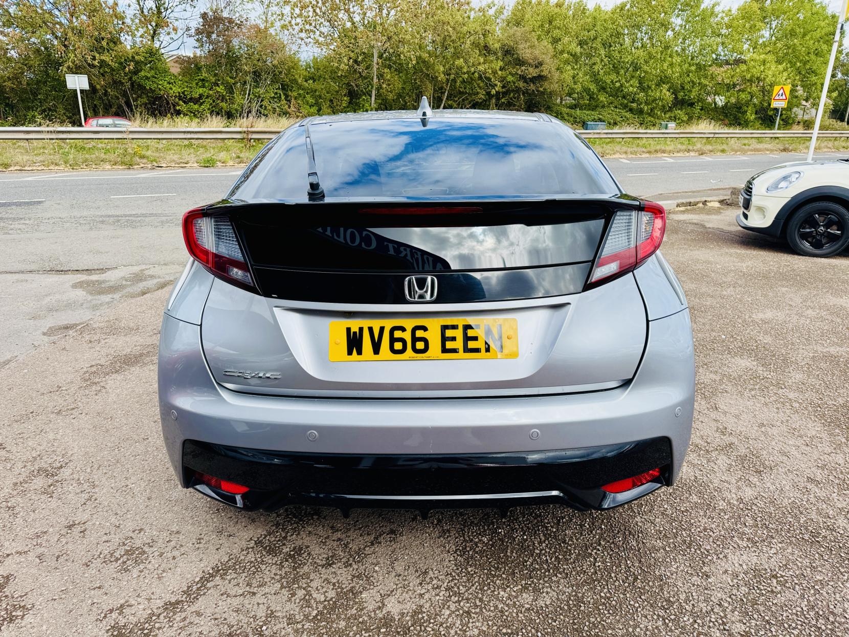 Honda Civic 1.8 i-VTEC SE Plus (Navi) Hatchback 5dr Petrol Manual Euro 6 (s/s) (142 ps)