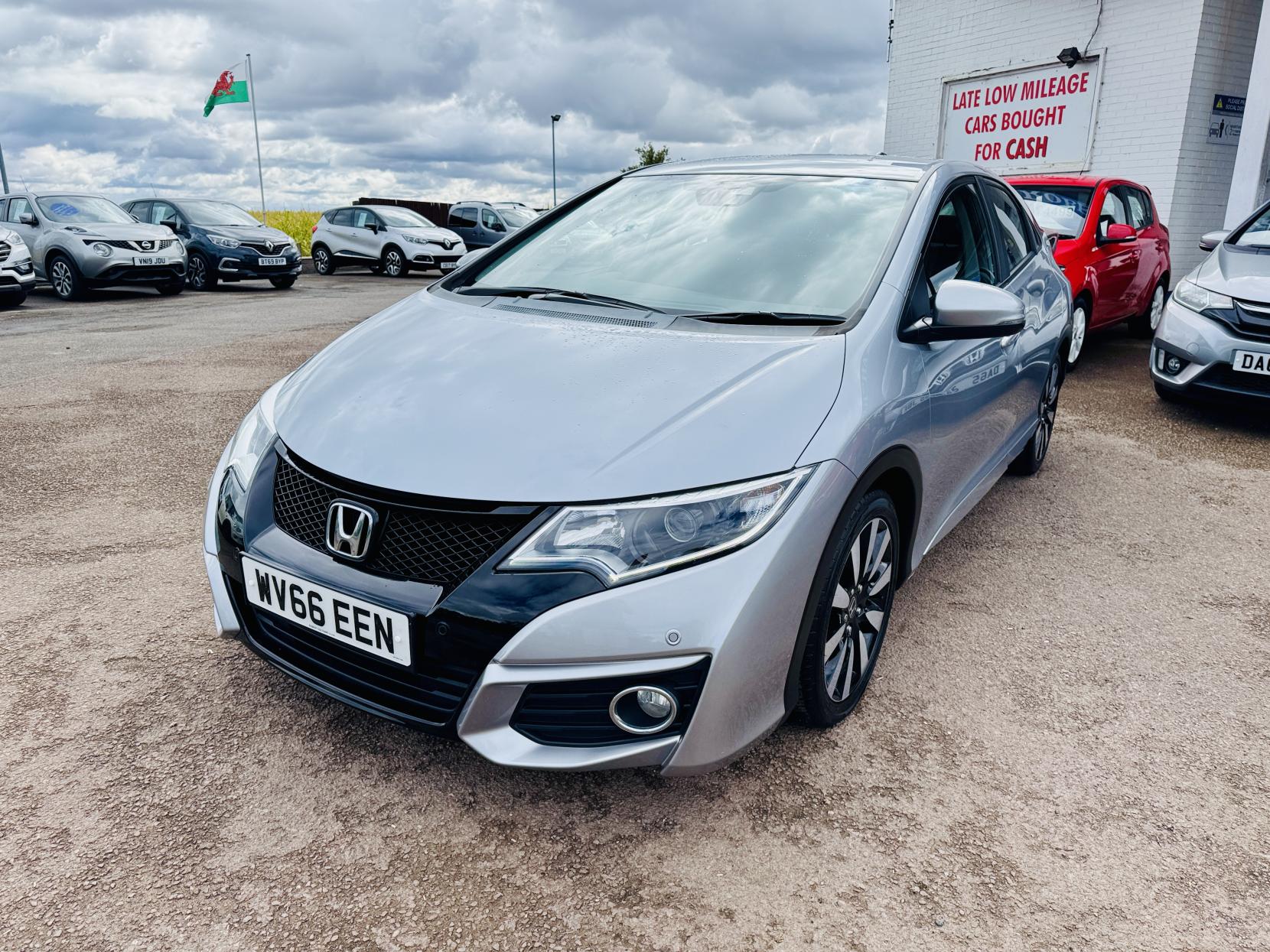 Honda Civic 1.8 i-VTEC SE Plus (Navi) Hatchback 5dr Petrol Manual Euro 6 (s/s) (142 ps)