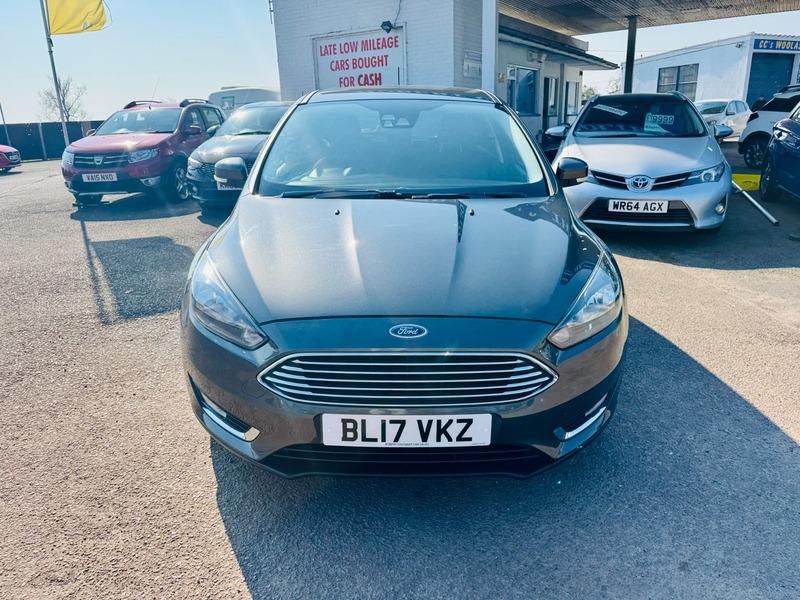 Ford Focus TITANIUM