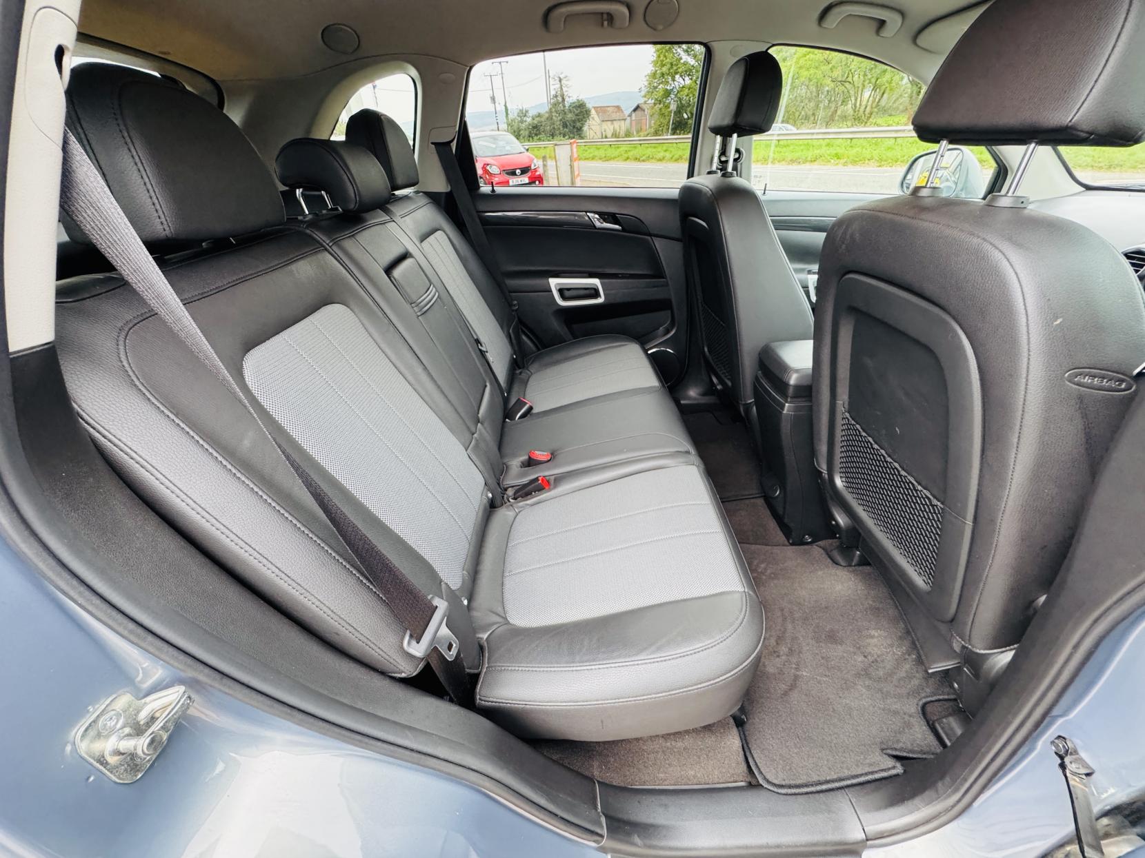Vauxhall Antara 2.2 CDTi Exclusiv SUV 5dr Diesel Manual 4WD Euro 5 (s/s) (163 ps)