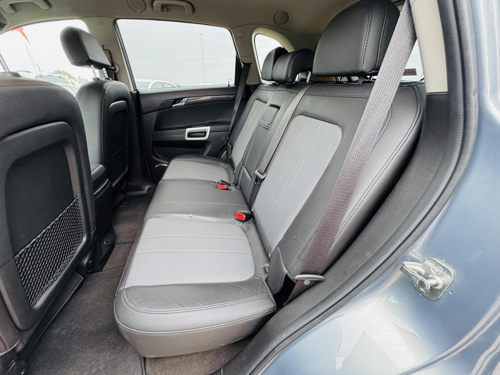 Vauxhall Antara 2.2 CDTi Exclusiv SUV 5dr Diesel Manual 4WD Euro 5 (s/s) (163 ps)