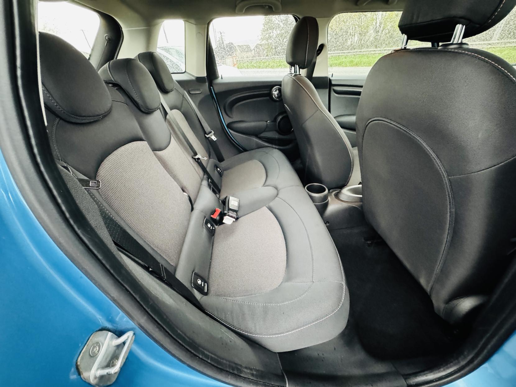 MINI Hatch 1.5 Cooper Hatchback 5dr Petrol Manual Euro 6 (s/s) (136 ps)