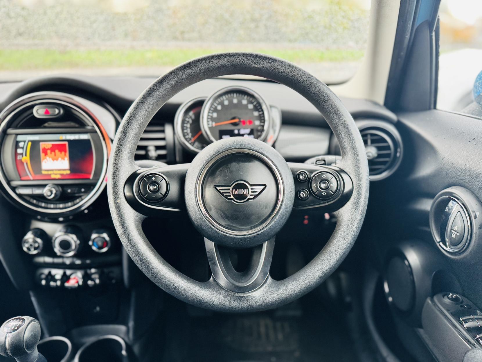 MINI Hatch 1.5 Cooper Hatchback 5dr Petrol Manual Euro 6 (s/s) (136 ps)