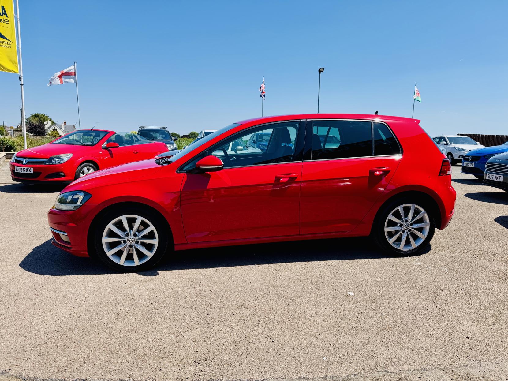 Volkswagen Golf 1.6 TDI BlueMotion Tech GT Hatchback 5dr Diesel Manual Euro 6 (s/s) (115 ps)