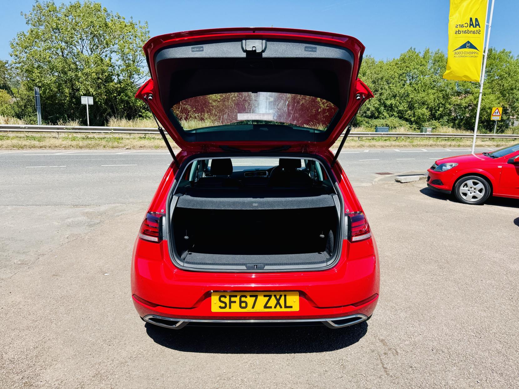 Volkswagen Golf 1.6 TDI BlueMotion Tech GT Hatchback 5dr Diesel Manual Euro 6 (s/s) (115 ps)