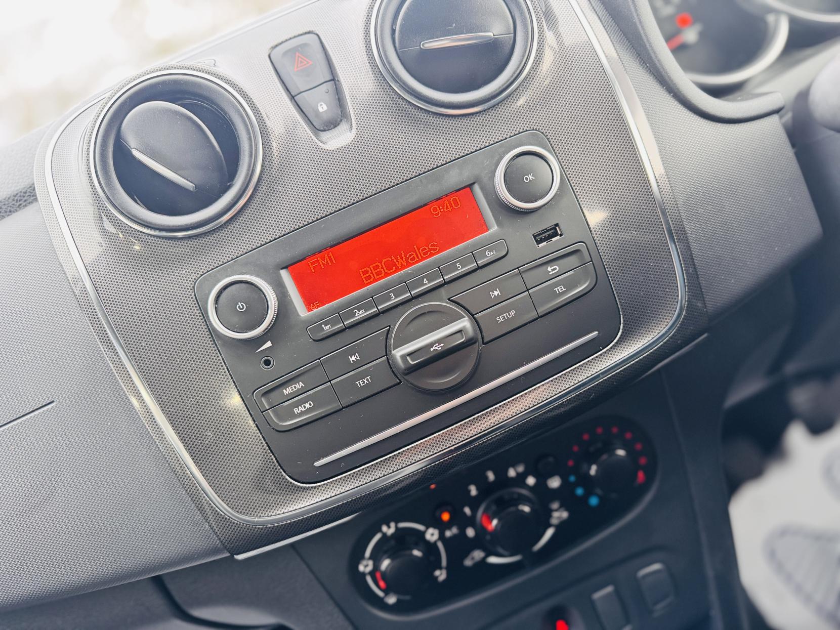 Dacia Sandero Stepway 0.9 TCe Essential Hatchback 5dr Petrol Manual Euro 6 (s/s) (90 ps)