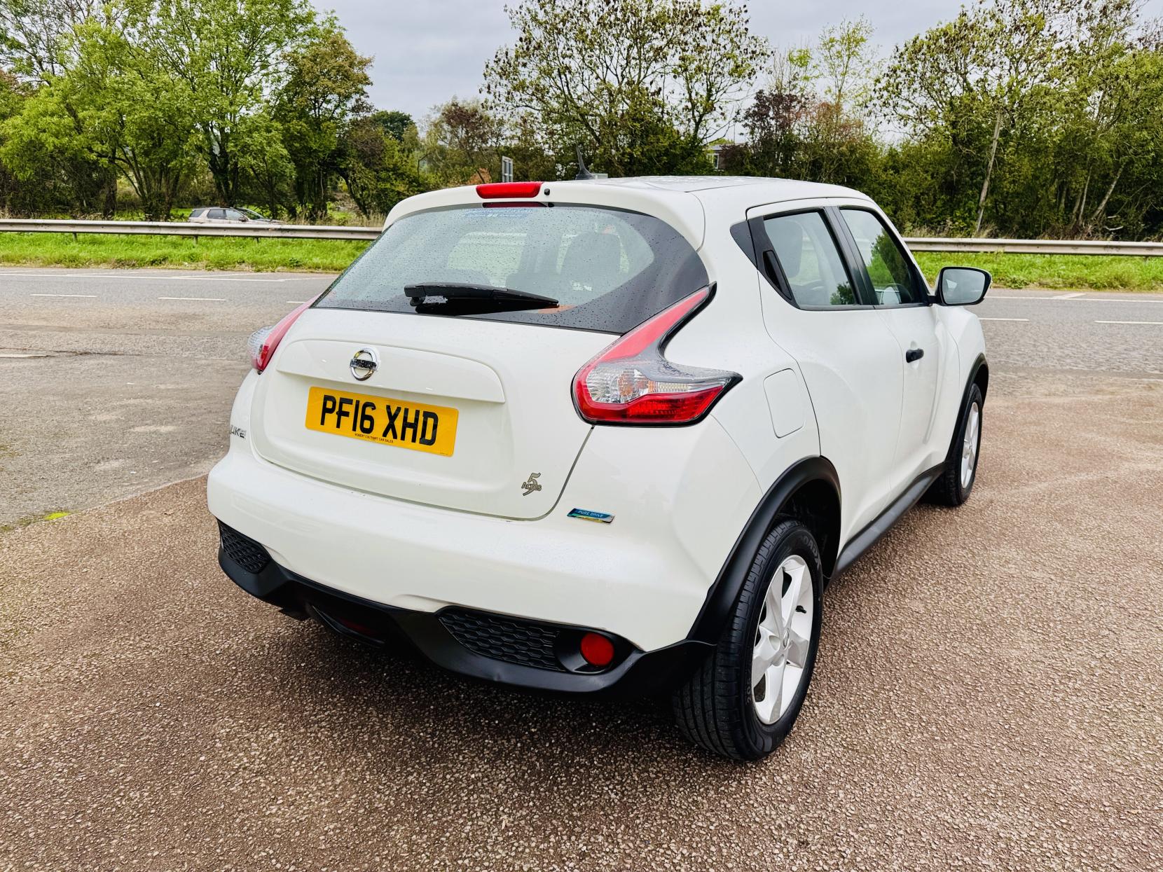 Nissan Juke 1.5 dCi Visia SUV 5dr Diesel Manual Euro 6 (s/s) (110 ps)