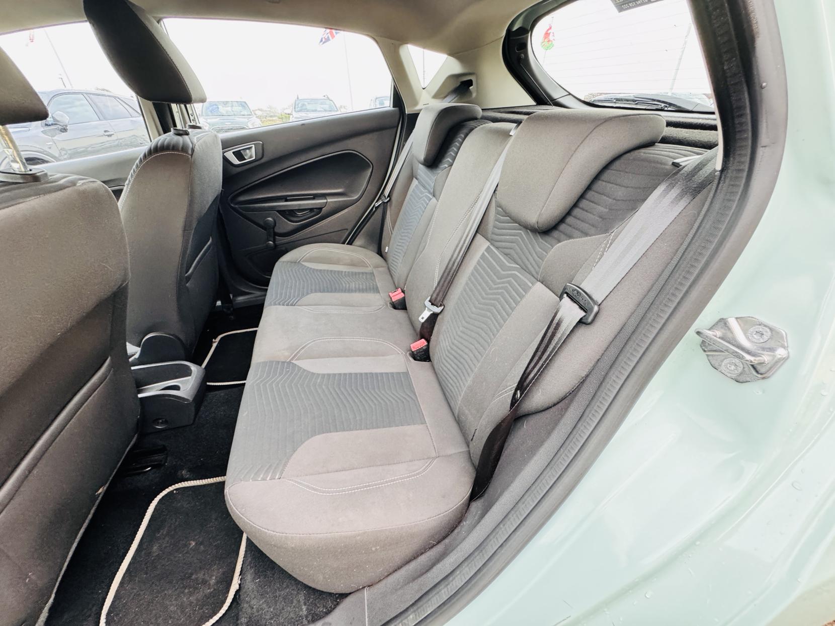 Ford Fiesta 1.0T EcoBoost Zetec Hatchback 5dr Petrol Manual Euro 6 (s/s) (100 ps)