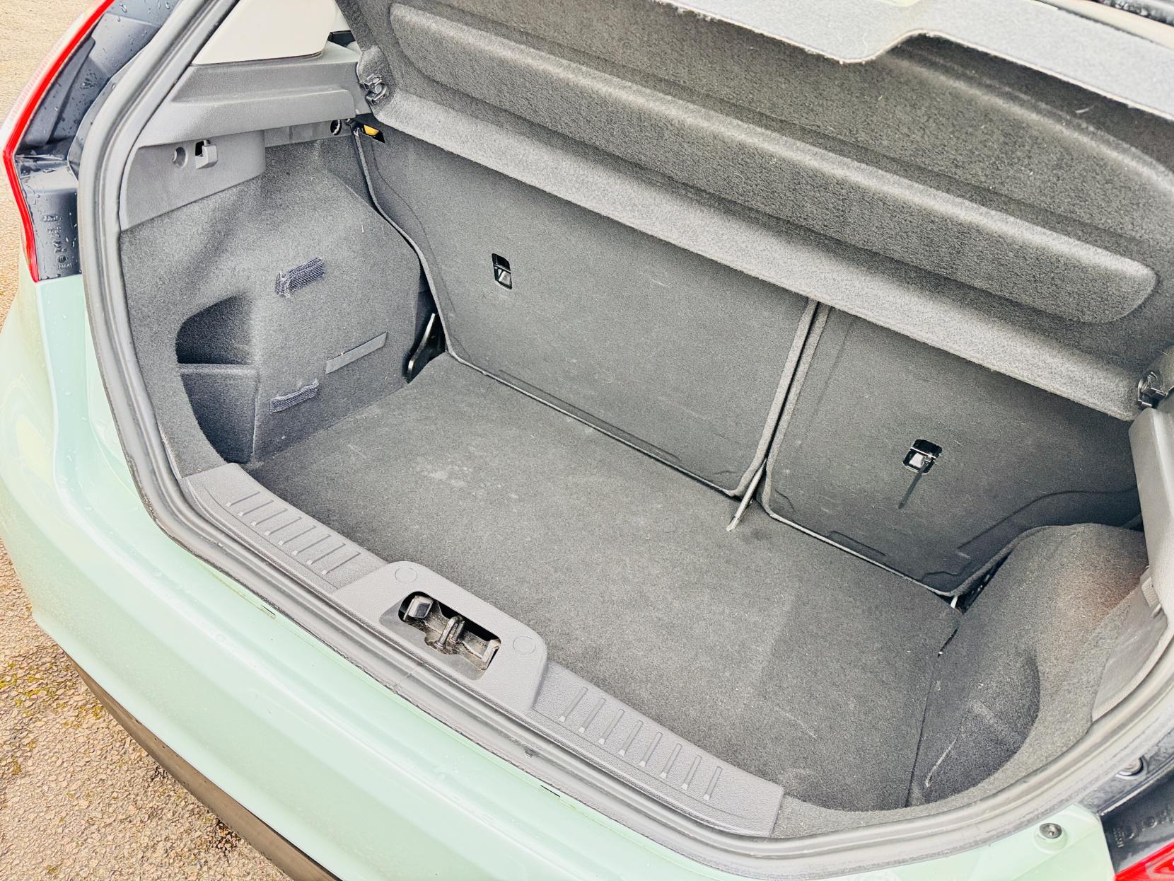 Ford Fiesta 1.0T EcoBoost Zetec Hatchback 5dr Petrol Manual Euro 6 (s/s) (100 ps)