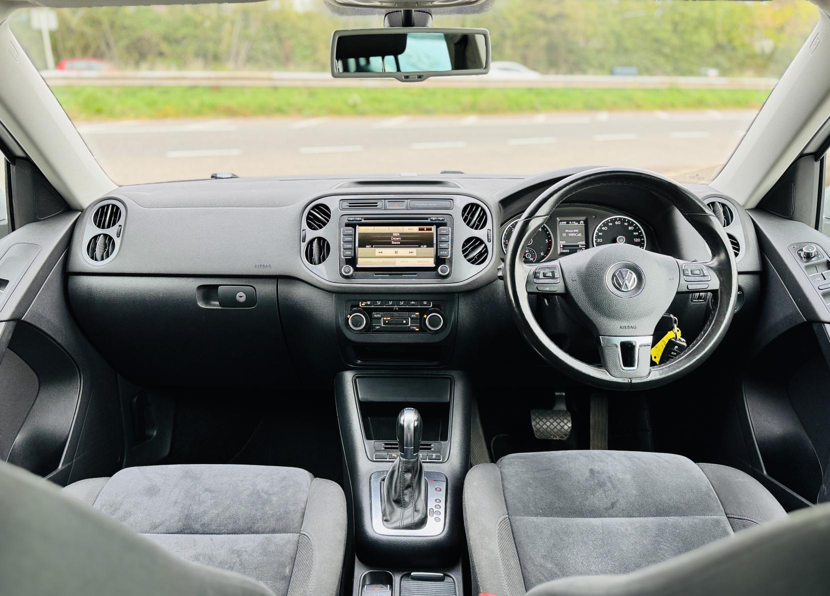 Volkswagen Tiguan 2.0 TDI BlueMotion Tech SE SUV 5dr Diesel DSG 4WD Euro 5 (s/s) (140 ps)