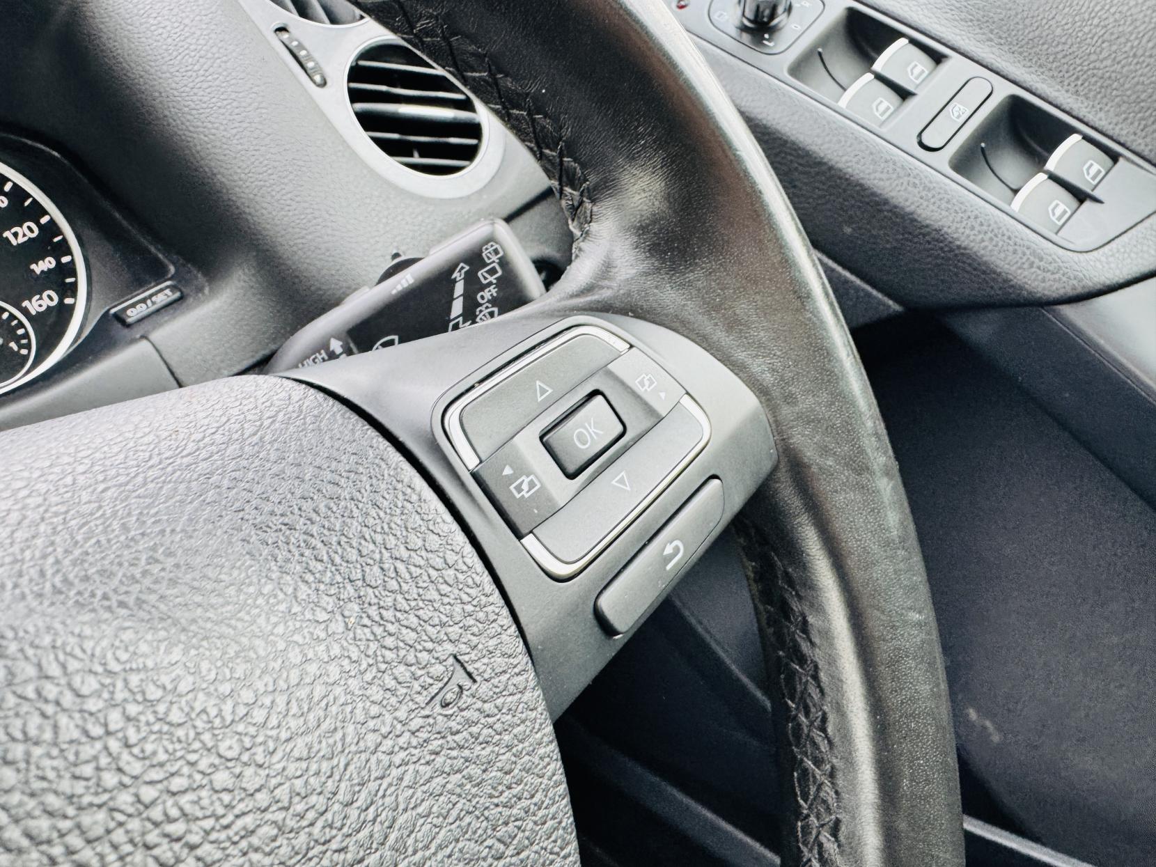 Volkswagen Tiguan 2.0 TDI BlueMotion Tech SE SUV 5dr Diesel DSG 4WD Euro 5 (s/s) (140 ps)