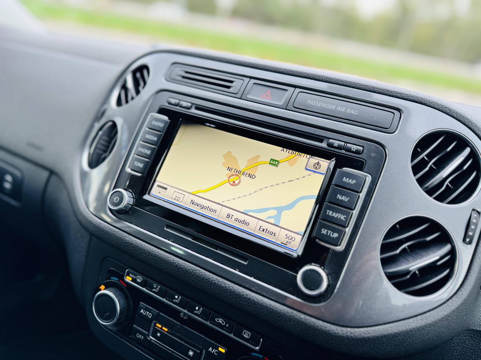 Volkswagen Tiguan 2.0 TDI BlueMotion Tech SE SUV 5dr Diesel DSG 4WD Euro 5 (s/s) (140 ps)