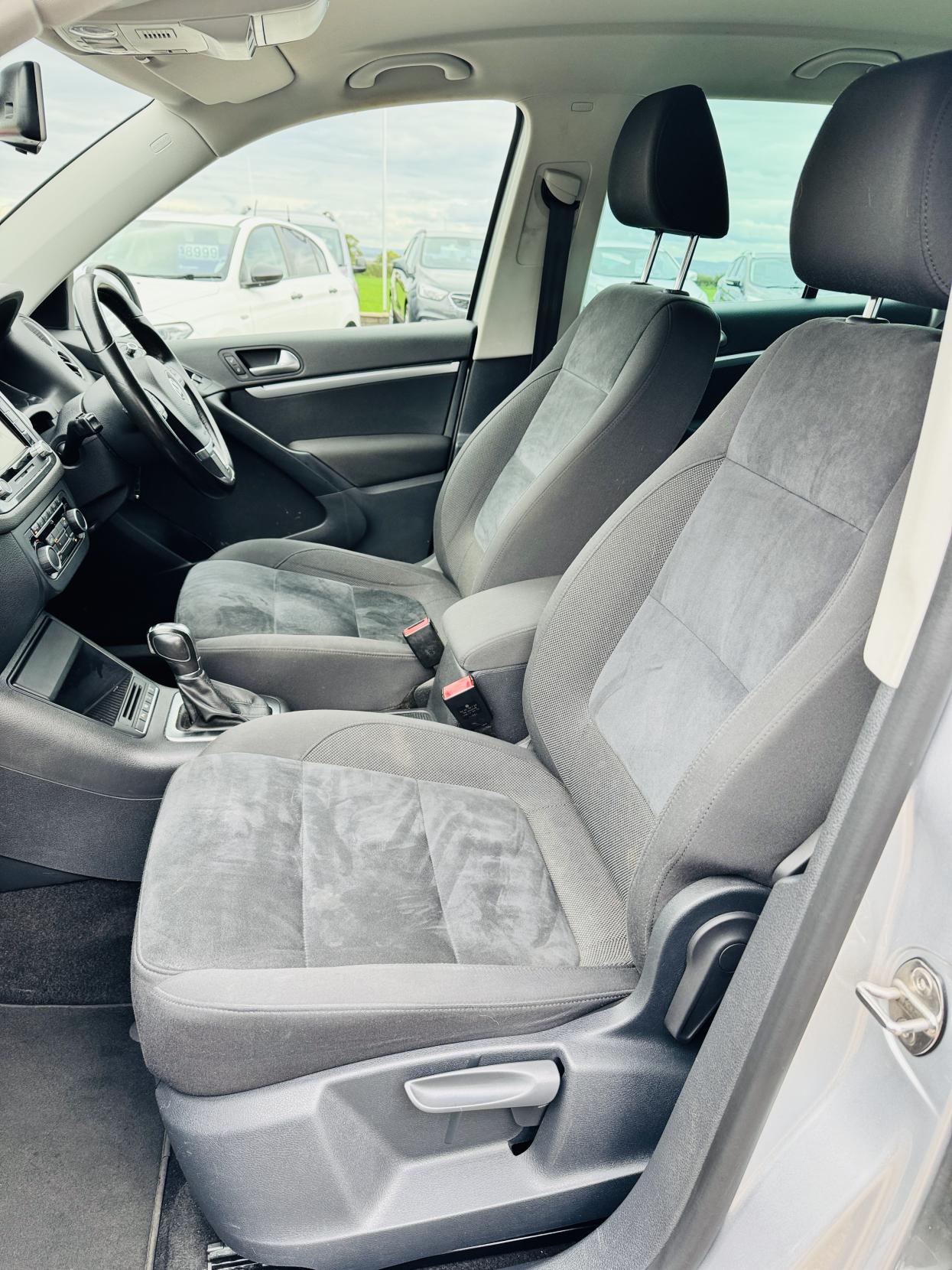 Volkswagen Tiguan 2.0 TDI BlueMotion Tech SE SUV 5dr Diesel DSG 4WD Euro 5 (s/s) (140 ps)