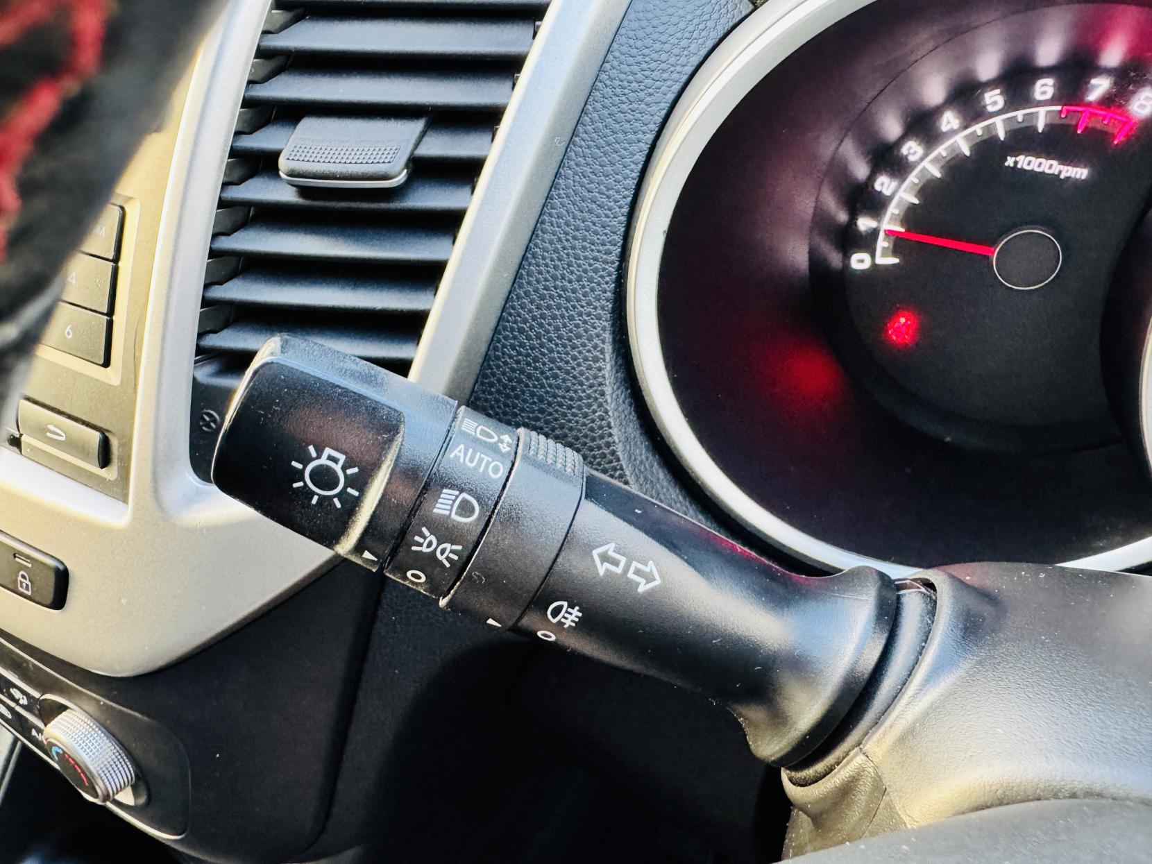 Kia Venga 1.4 SR7 MPV 5dr Petrol Manual Euro 6 (s/s) (89 bhp)