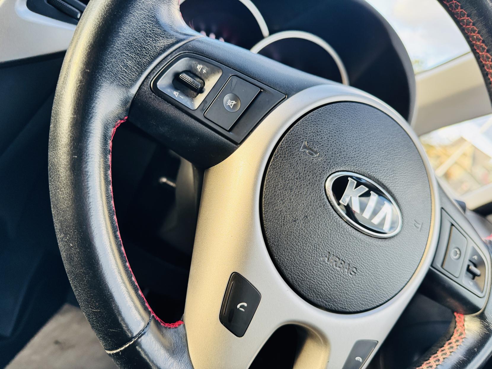 Kia Venga 1.4 SR7 MPV 5dr Petrol Manual Euro 6 (s/s) (89 bhp)