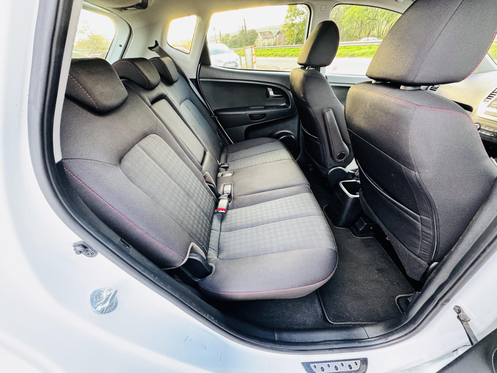 Kia Venga 1.4 SR7 MPV 5dr Petrol Manual Euro 6 (s/s) (89 bhp)