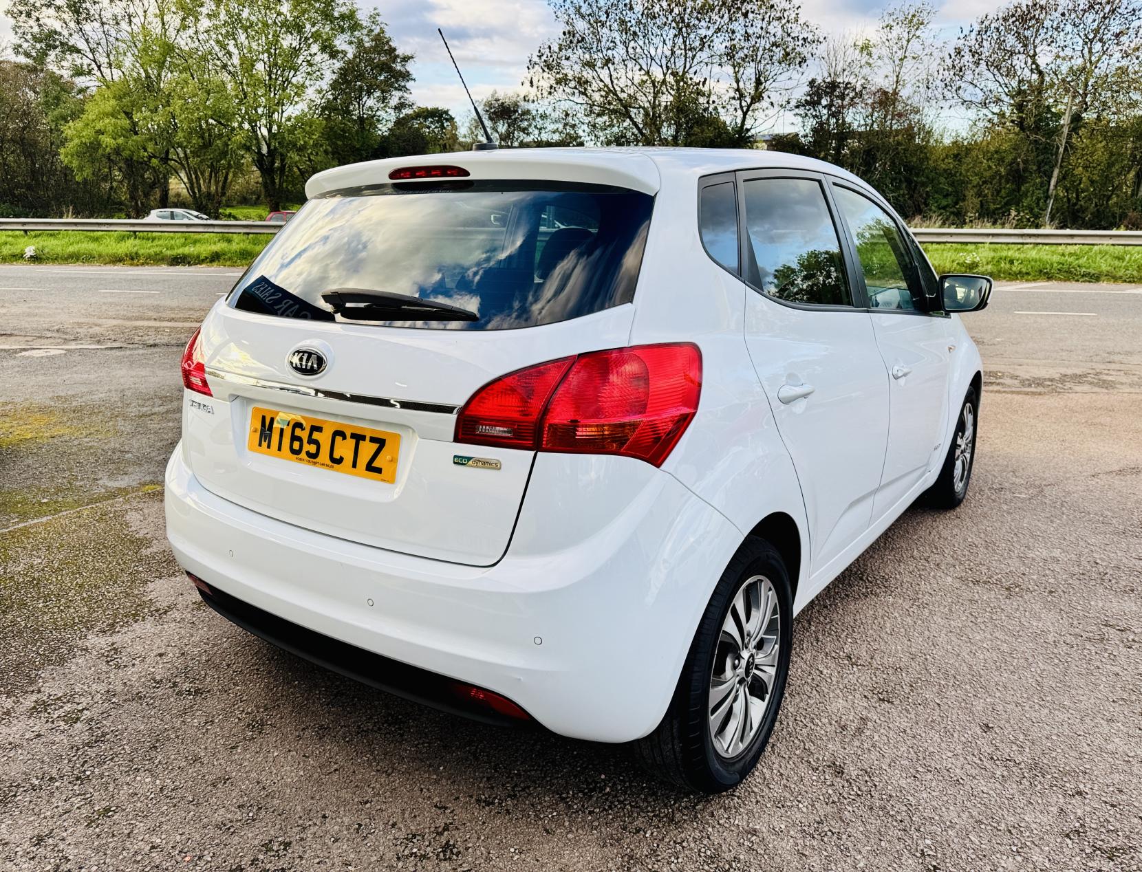 Kia Venga 1.4 SR7 MPV 5dr Petrol Manual Euro 6 (s/s) (89 bhp)